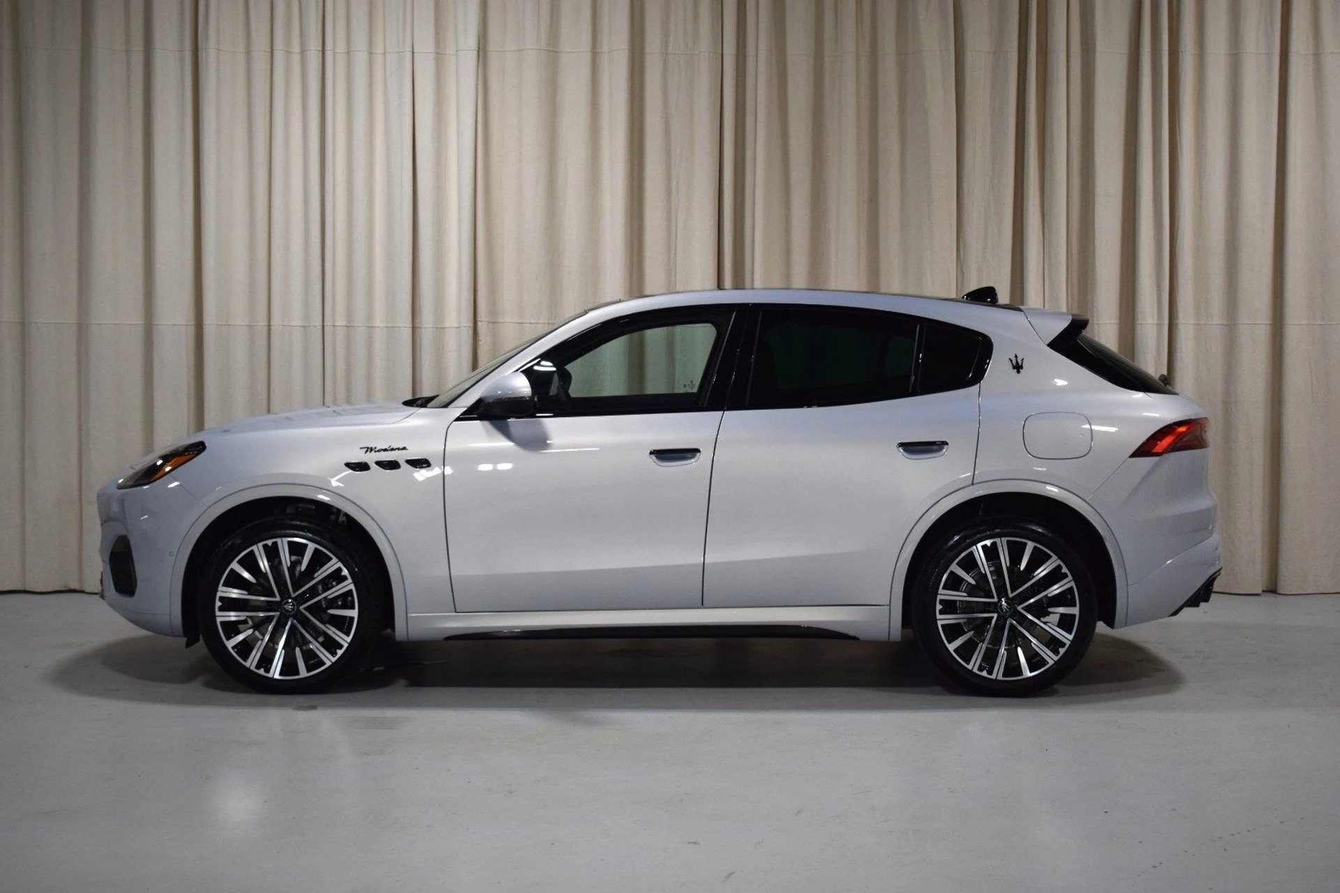 mph004_4180107526_14d11a7e46cdf40a72fad8cf5602b7f4x_7ac71bbc28