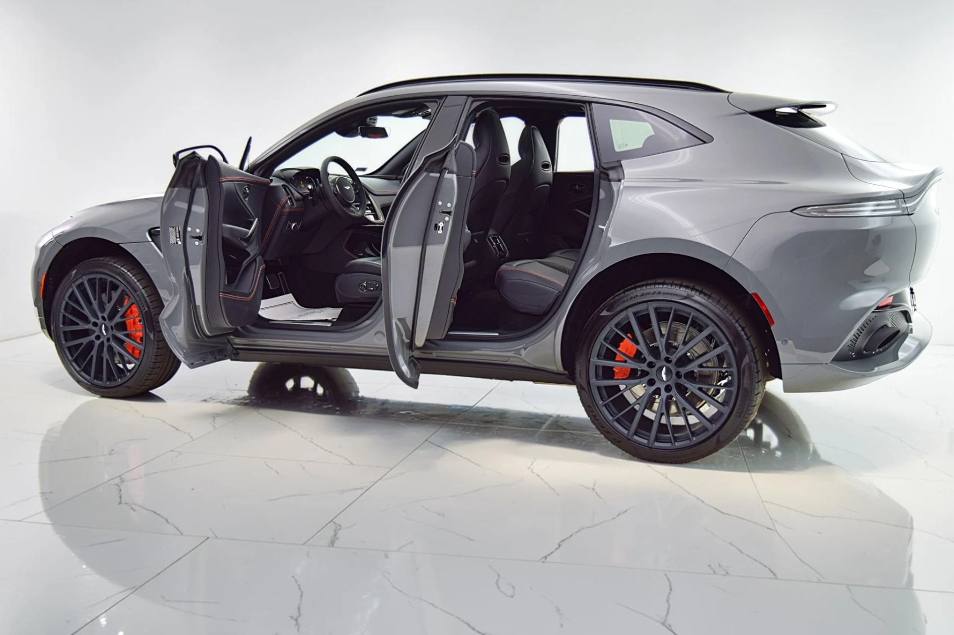 mph004_4180168898_Used_2023_Aston_Martin_DBX_935a1b63fc