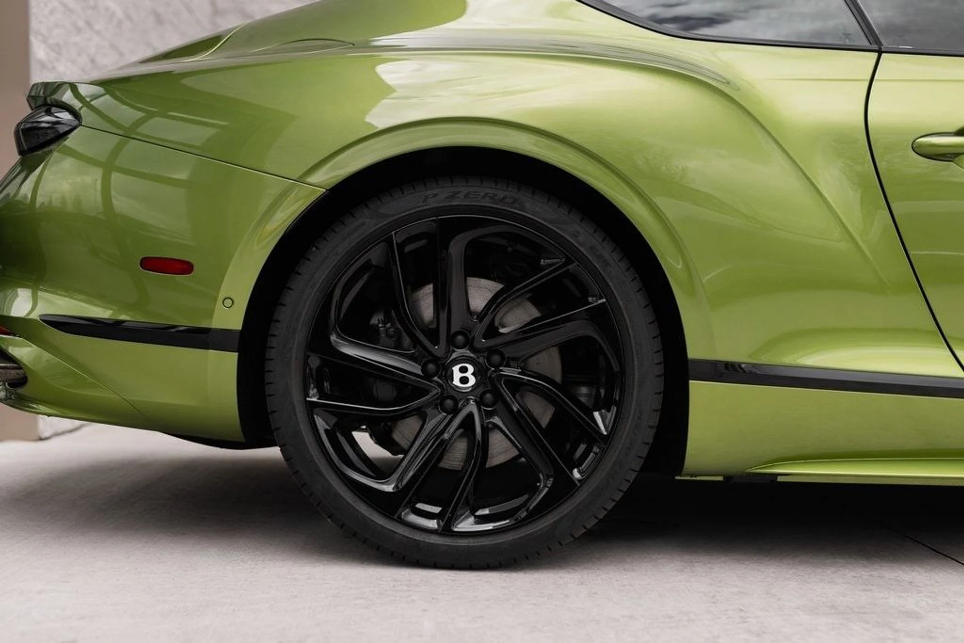 mph004_41828505_92c3907bfcd452c01d94037467c028f8x_f0f650a581