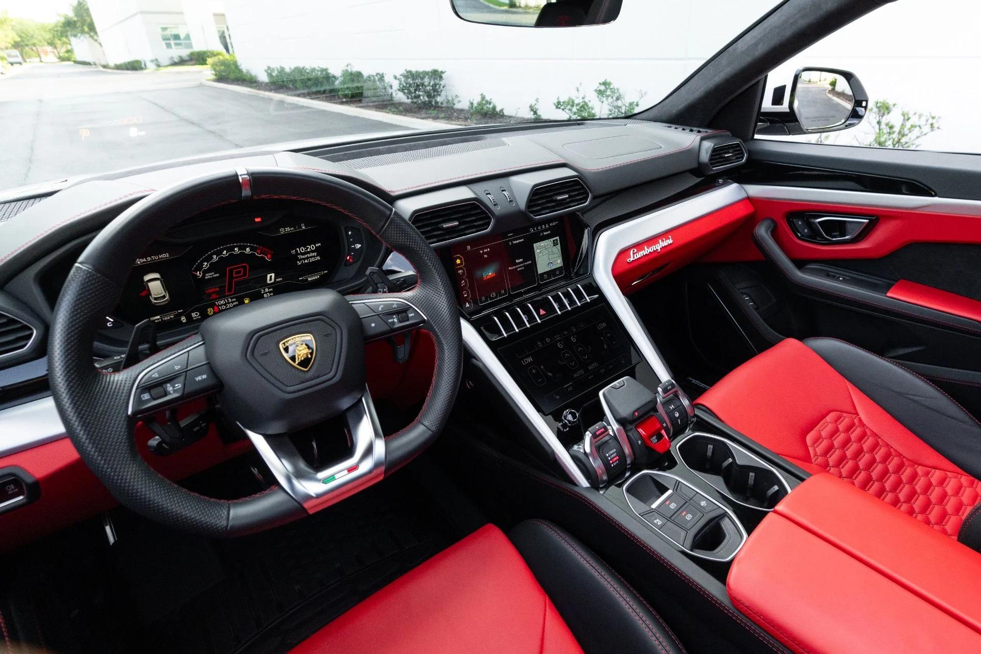 mph004_4189266496_Used_2022_Lamborghini_Urus_1778780511_ef679b6747