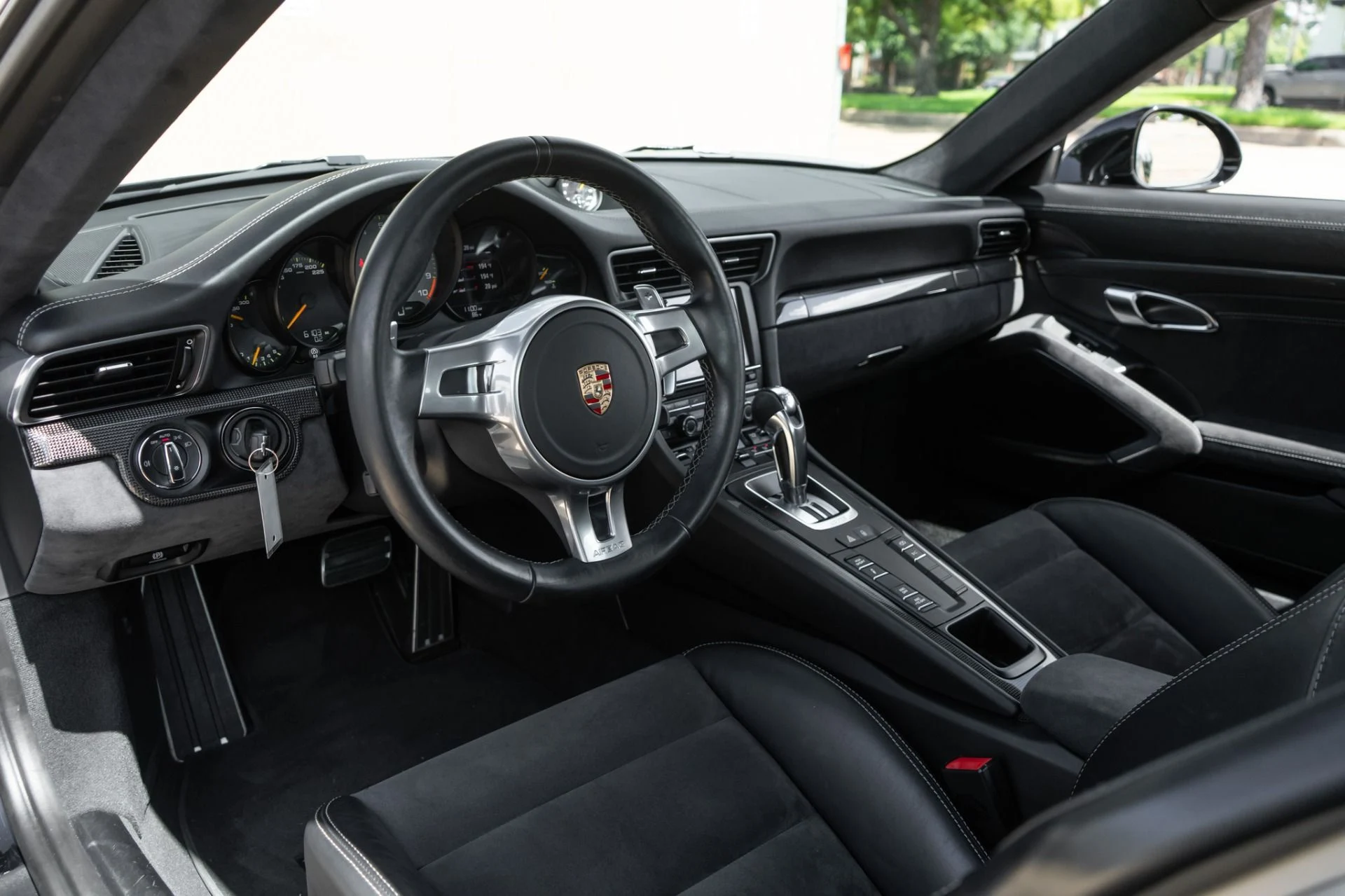 mph004_4203236913_Used_2014_Porsche_911_GT_3_1783789597_1950d10090