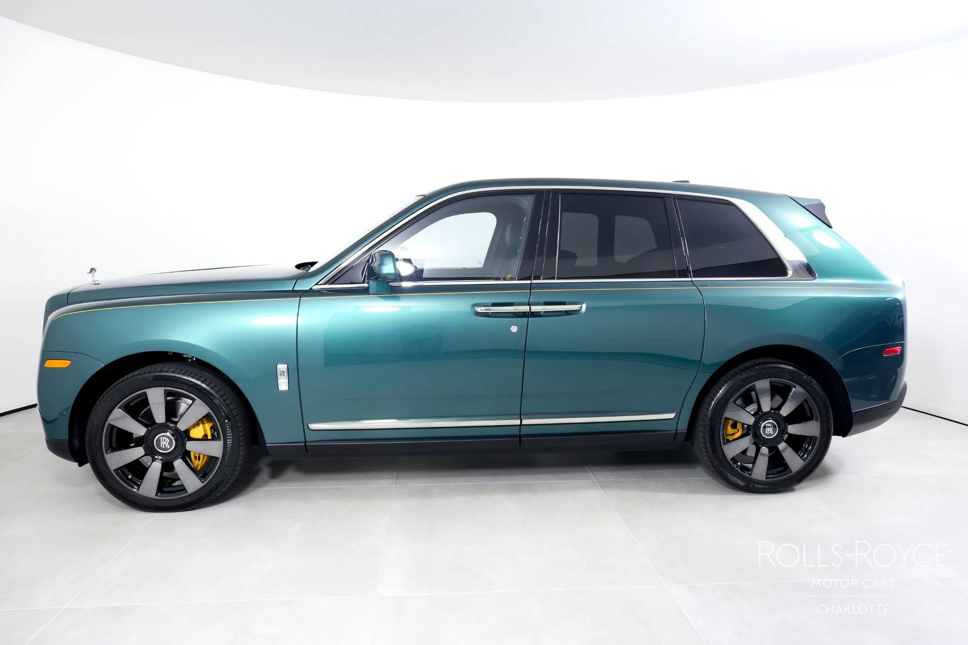 mph004_4203883857_Used_2023_Rolls_Royce_Cullinan_1688236802_283e74923f