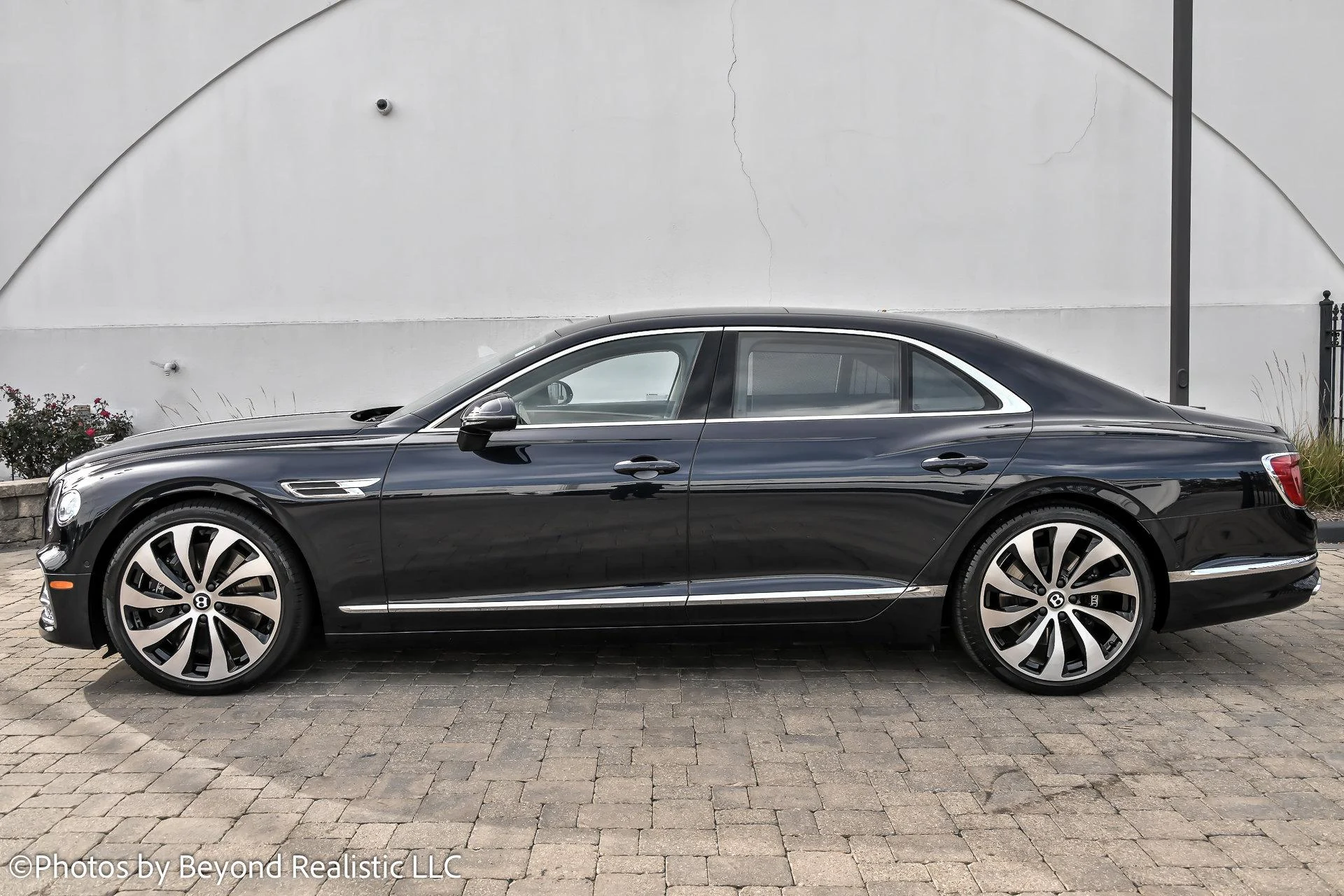 mph004_4203953661_Used_2022_Bentley_Flying_Spur_W12_1761810936_896705e589