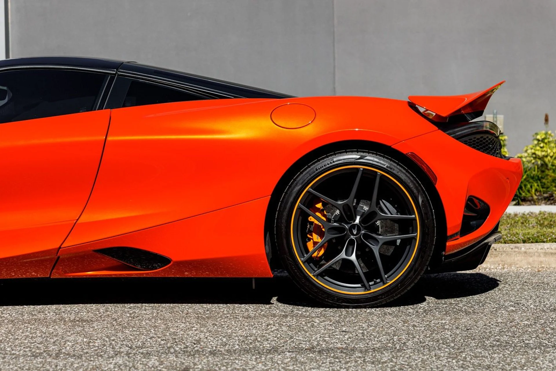 mph004_4208253223_618_p5_l_33f3c65e08