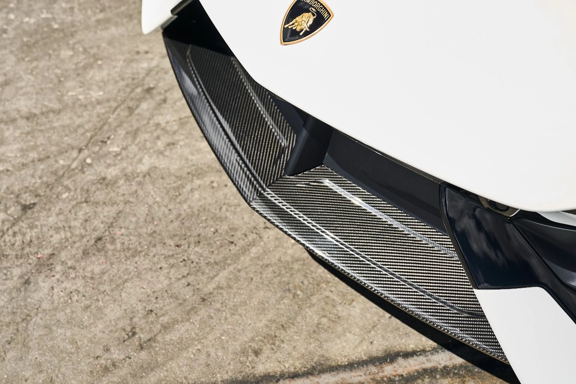 mph004_4212223616_Used_2025_Lamborghini_Revuelto_Base_1789726467_5248345cc4