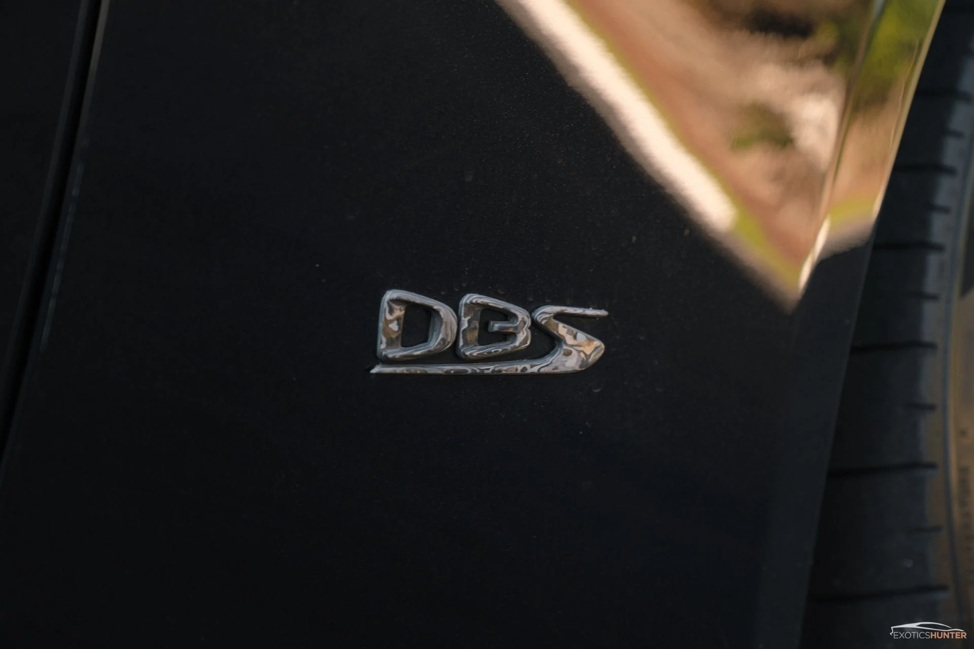 mph004_422213657_Used_2019_Aston_Martin_DBS_Superleggera_w_Forged_Emblems_Carbon_Body_Pack_Carbon_Roof_1777573250_a63340c3a4
