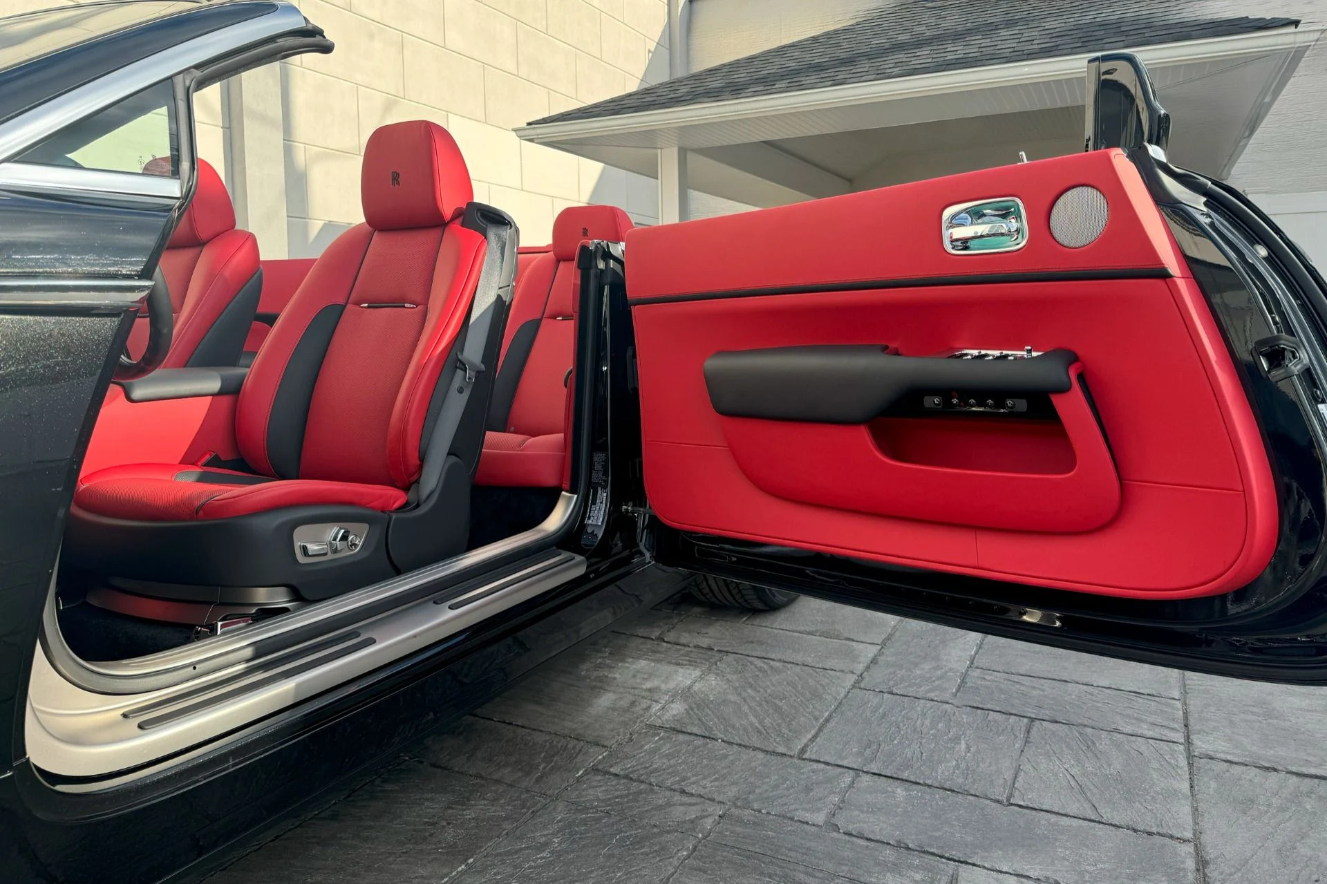 mph004_4222318472_Used_2020_Rolls_Royce_Dawn_1738172030_72a9d13c78