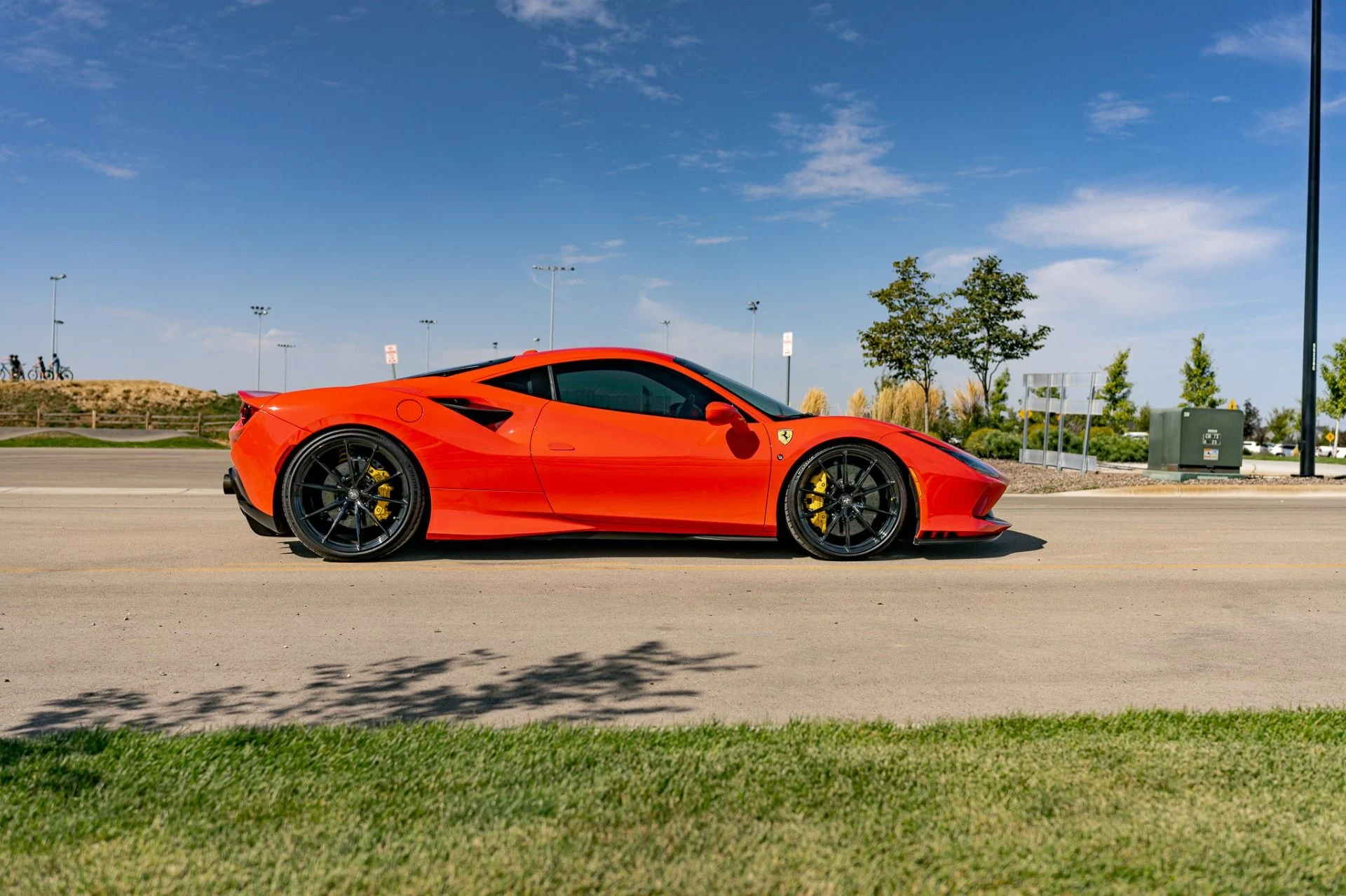 mph004_4229276588_Used_2020_Ferrari_F8_Tributo_1758670946_000606fc00