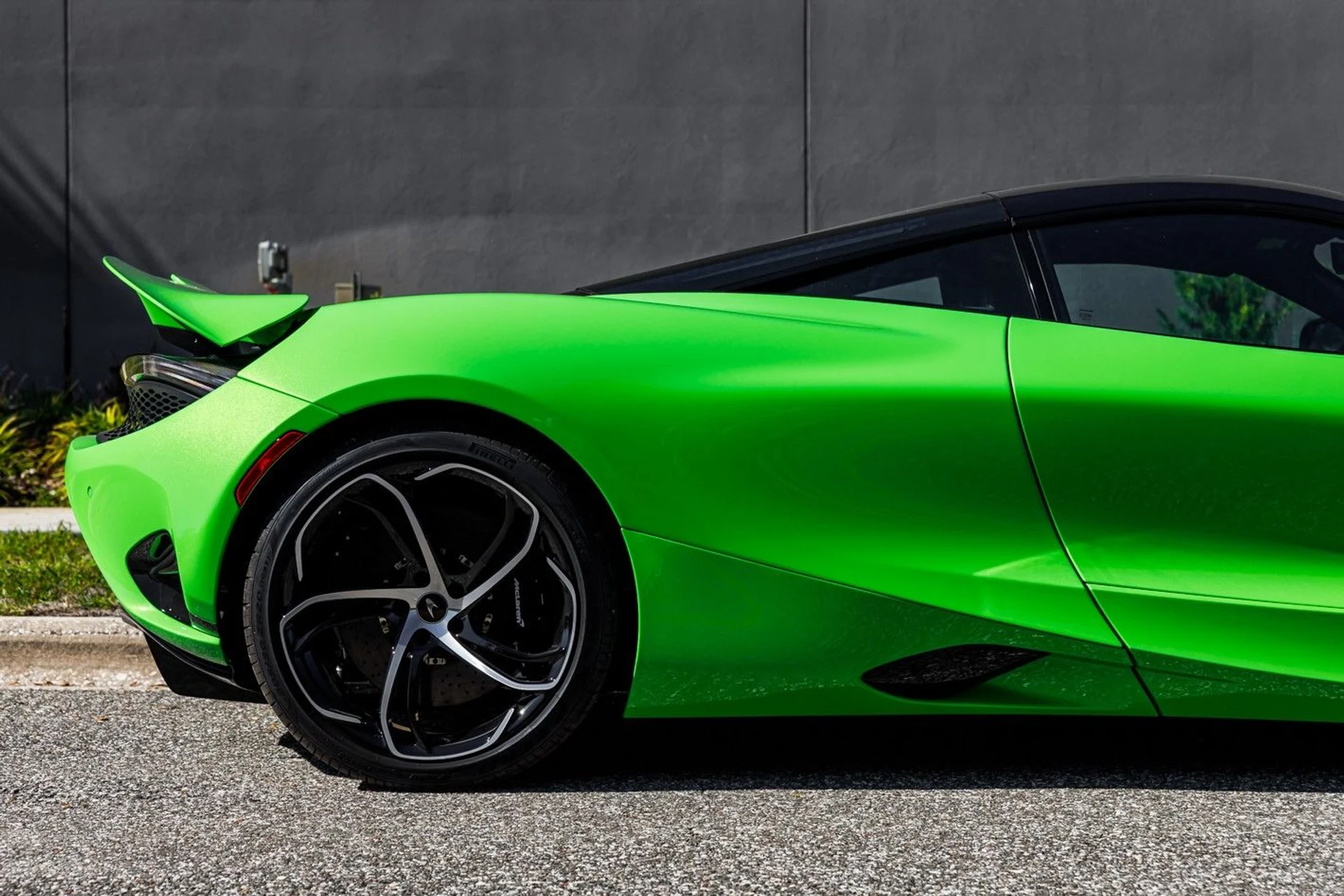 mph004_4241917867_668_p5_l_982189b388