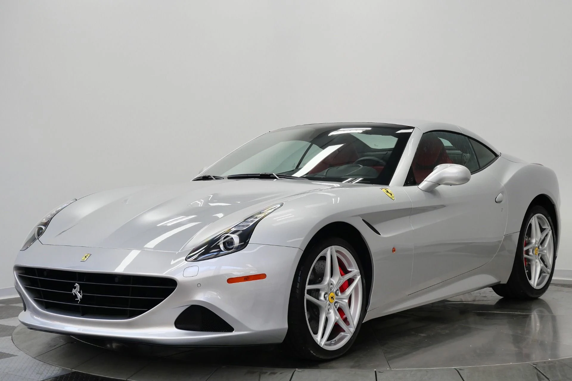 mph004_4249781131_Used_2017_Ferrari_California_T_Extremely_Low_Miles_Ventilated_Seats_Beautiful_1776794649_308aba4c5a