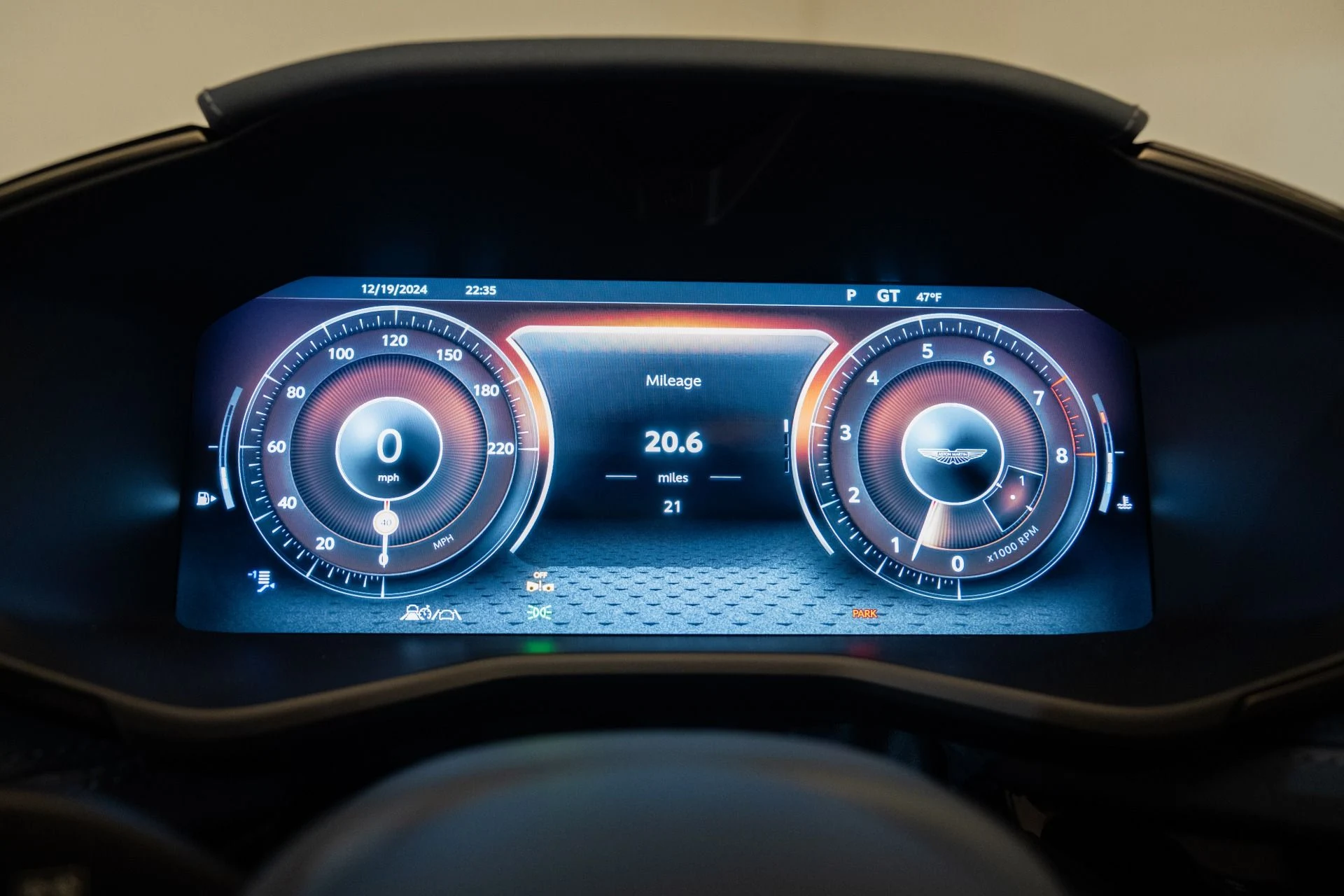 mph004_4283402563_Used_2025_Aston_Martin_DBX_707_1734711890_c4f9e14a34