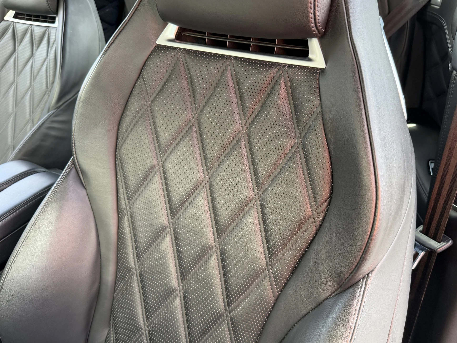 mph004_432677765_cd6fd95d8b87af6eabd0603034a4eae7x_ebff63759a