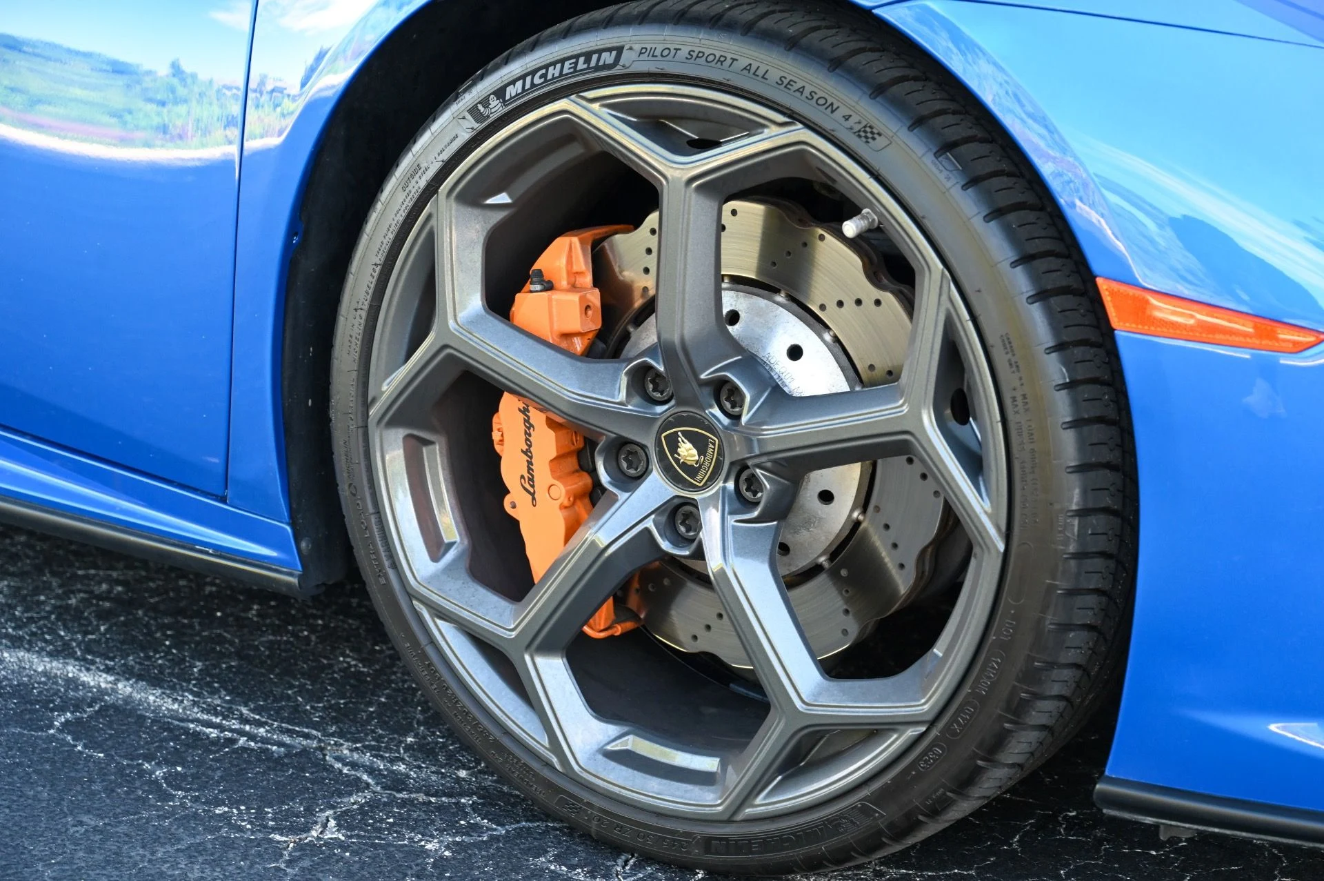 mph004_433182273_Used_2020_Lamborghini_Huracan_EVO_1726853316_e916e5e53d