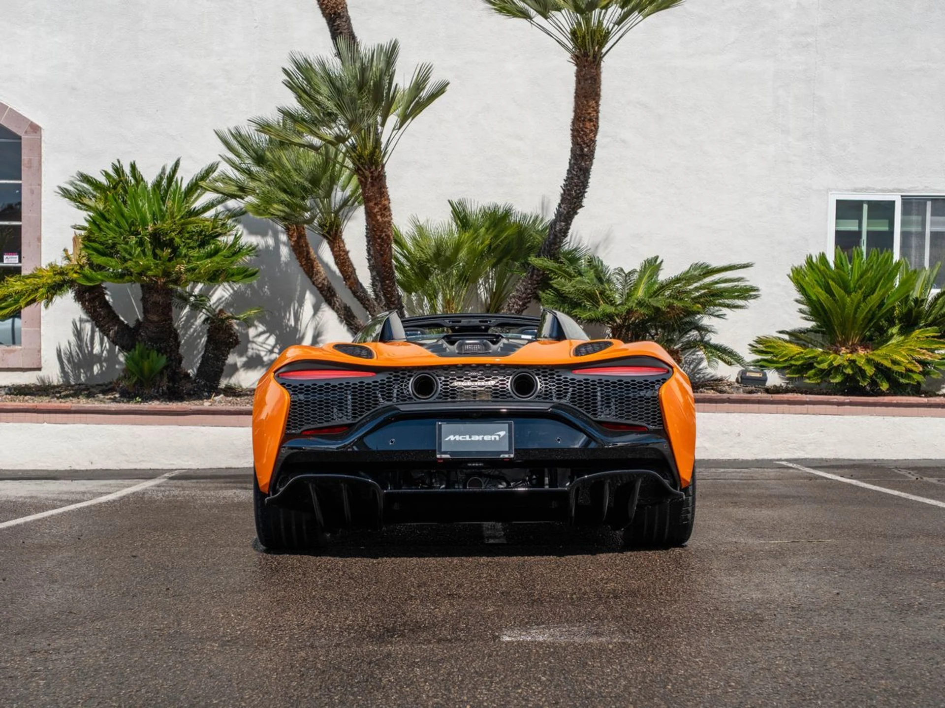 mph004_445805866_a38b470888084fef9ddbee156607c6c8x_d32dc13387