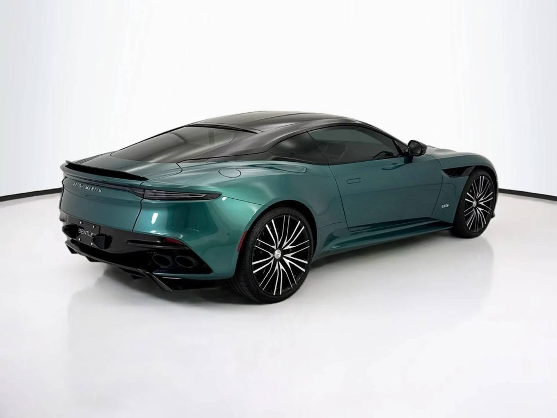 mph004_448181472_used_2023_aston_martin_dbs_thisisaconsignmentcar_8119_23033488_5_1024_39beb25082