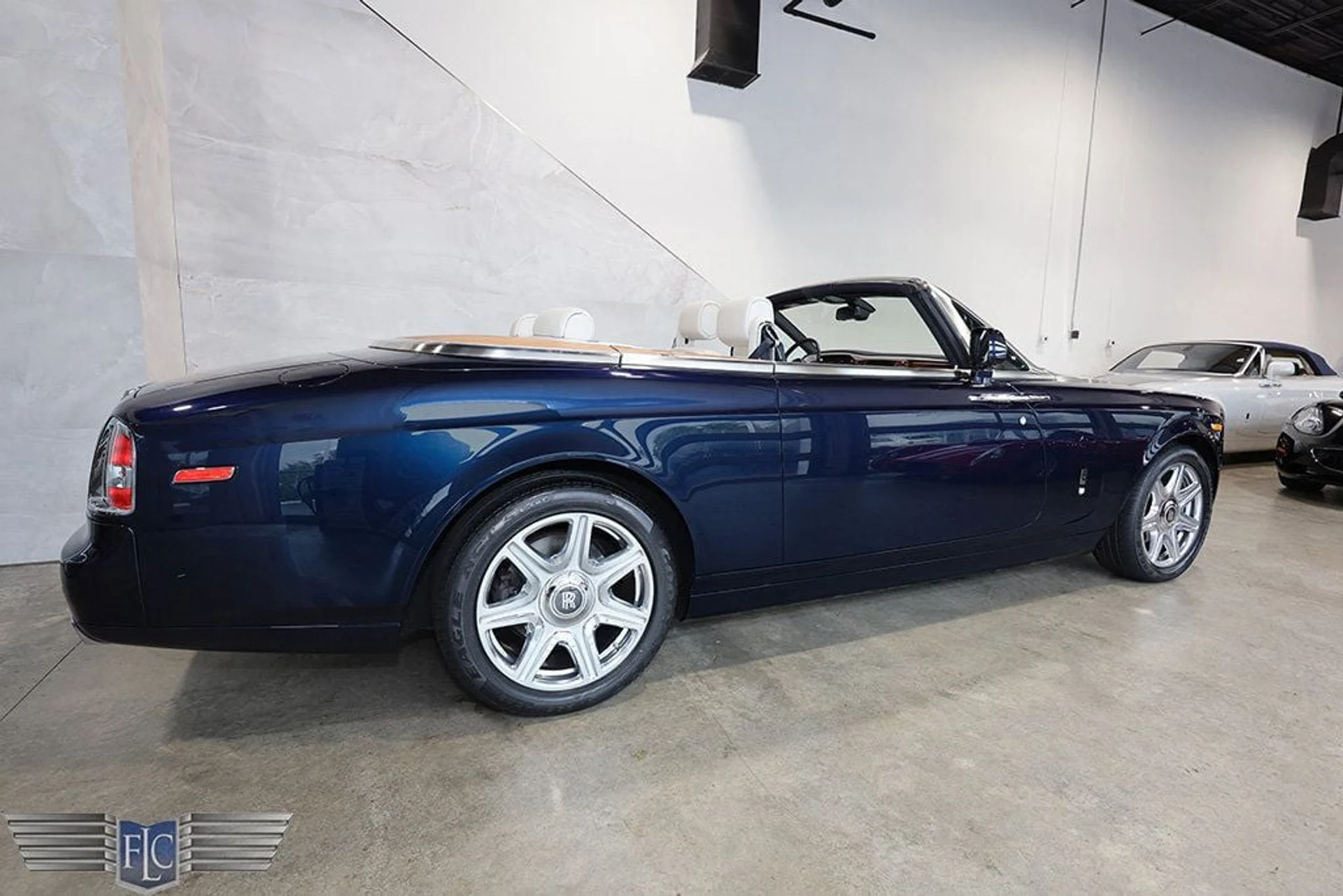 mph004_450037634_used_2013_rolls_royce_phantom_coupe_2drdrophead_9689_22930572_5_1024_427c4a839b