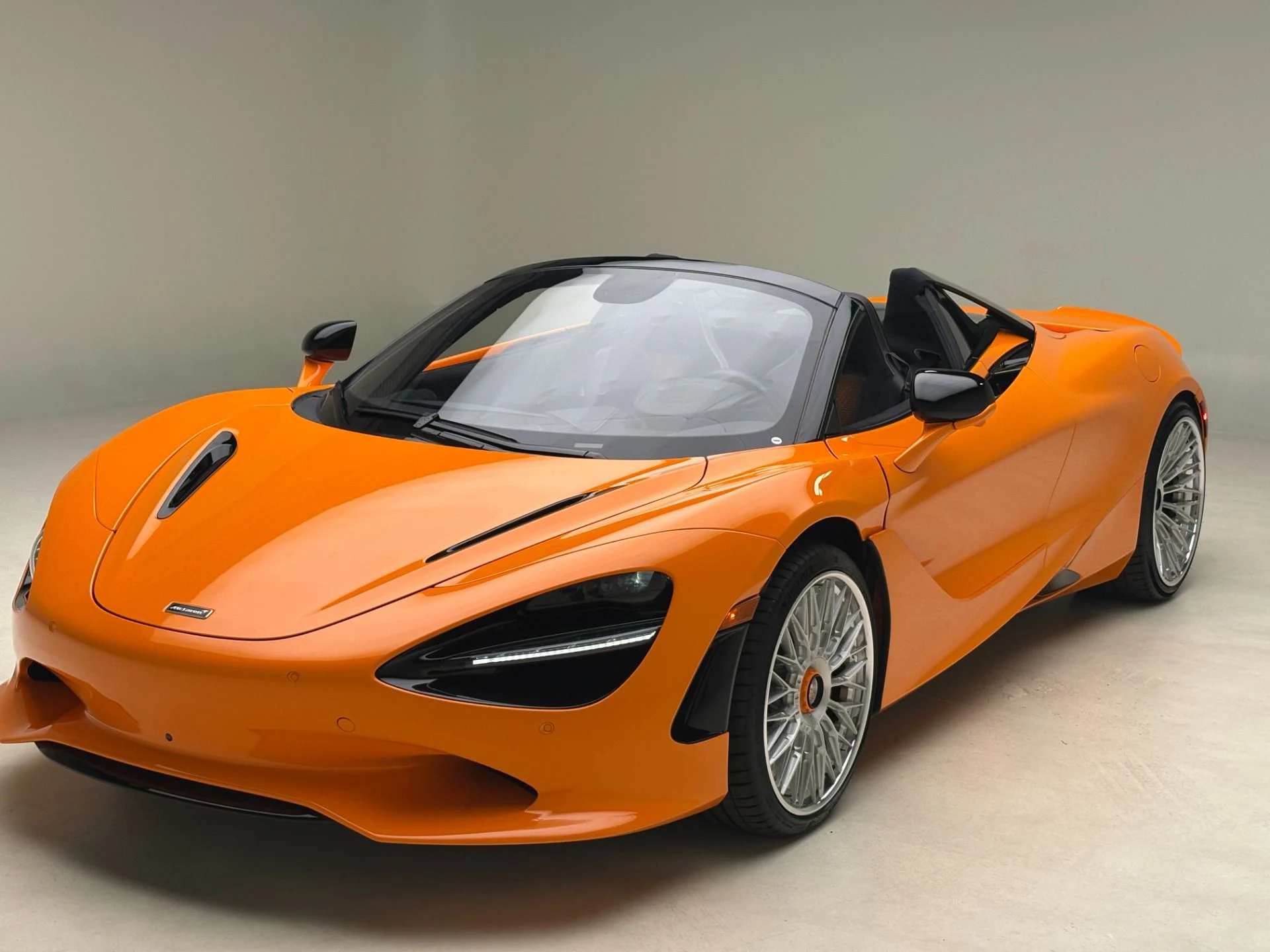 mph004_460684785_Used_2025_Mc_Laren_750_S_Spider_1777582720_fa9823e99a
