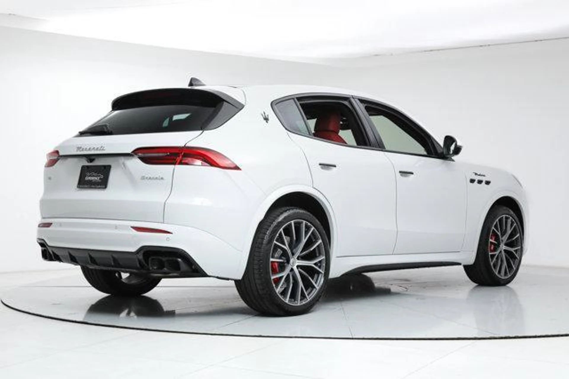 mph004_471558114_m_ARXNE_1o_m_XL_6_SUN_Uyutis5s_Zow_57b1070f0d