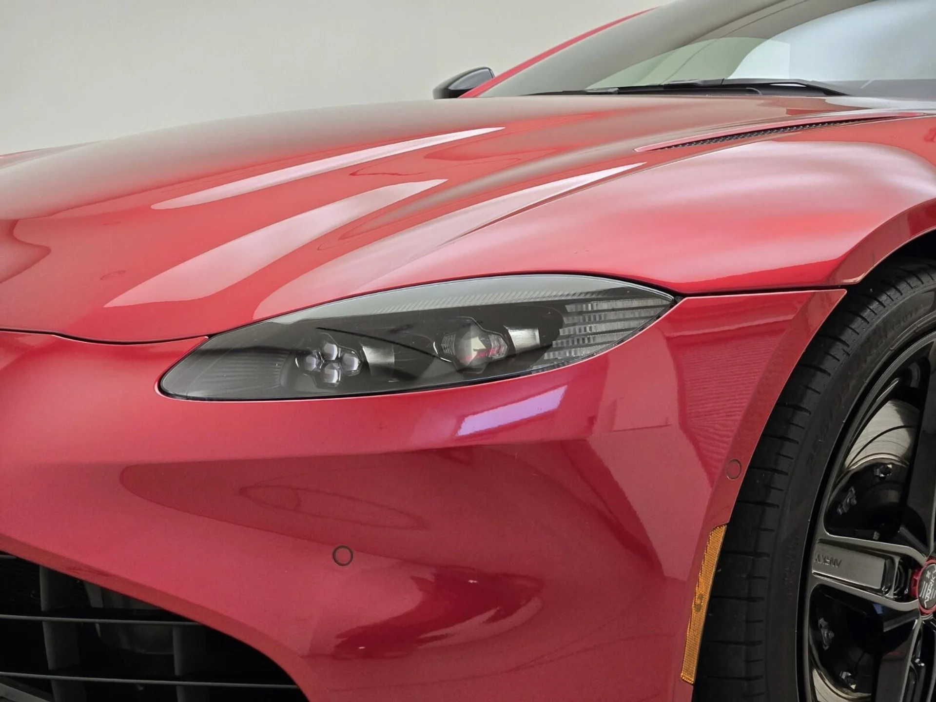 mph004_472588919_Used_2023_Aston_Martin_Vantage_1784266985_98559923db