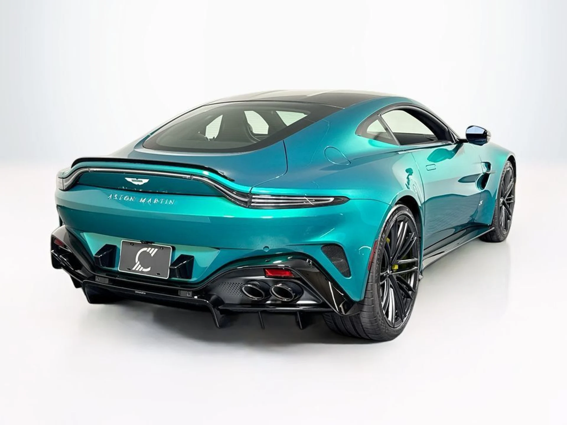 mph004_482610565_new_2026_aston_martin_vantage_scoupe_11350_23067124_5_1024_37a1eb66db