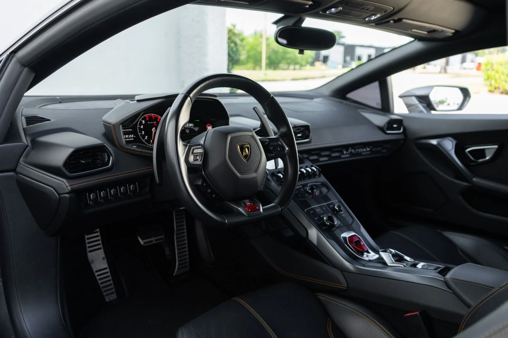 mph004_488486724_Used_2015_Lamborghini_Huracan_LP_610_4_1775769789_7a0fe08c4c