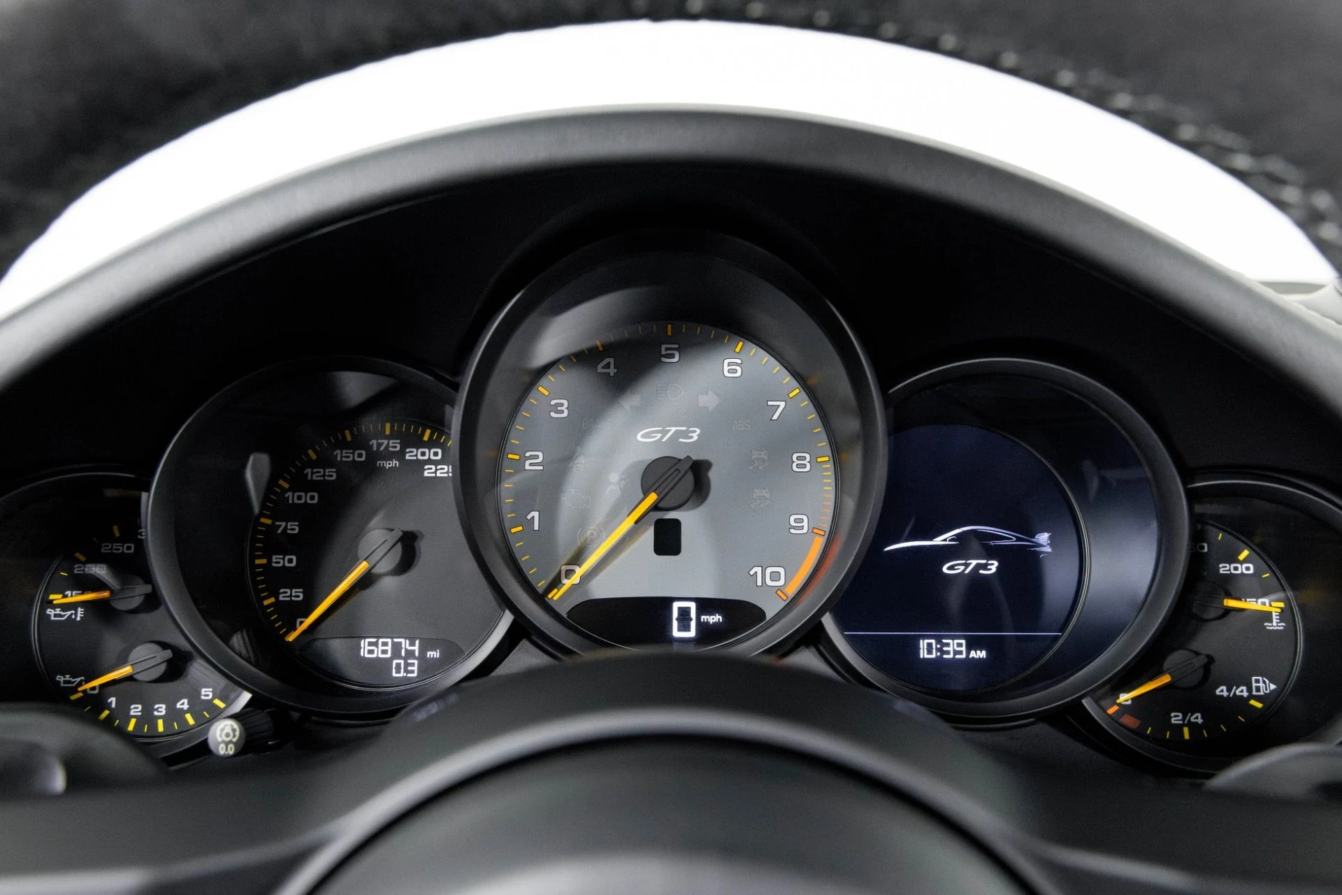 mph004_499497872_Used_2018_Porsche_911_GT_3_1764361836_a4b0be0c4f