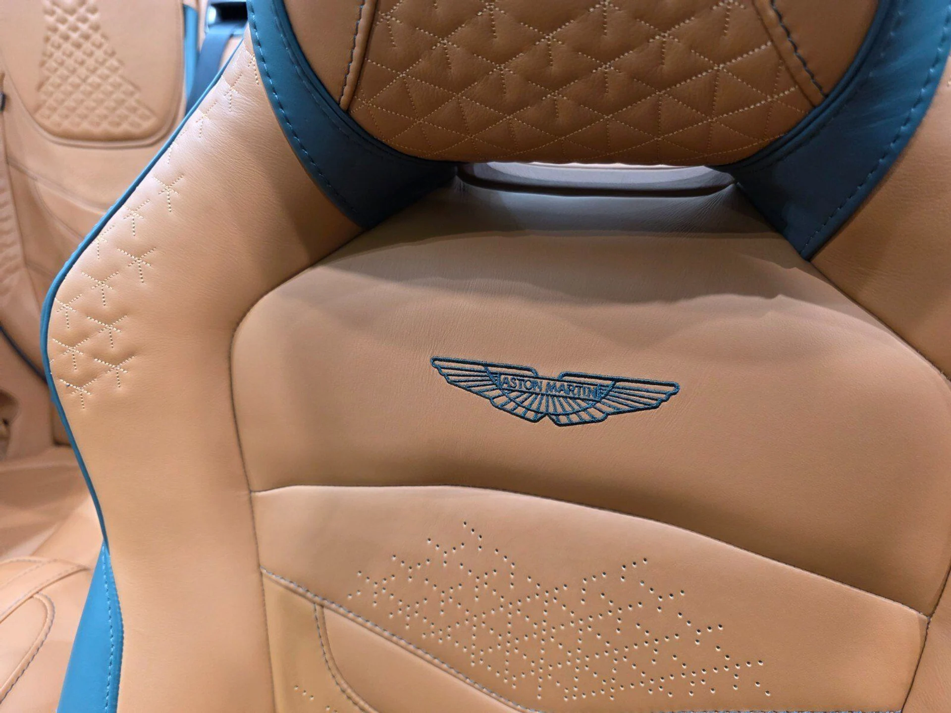 mph004_513045519_d6c45994984804e5e18f9e957e8d2c85_e95d0058ea