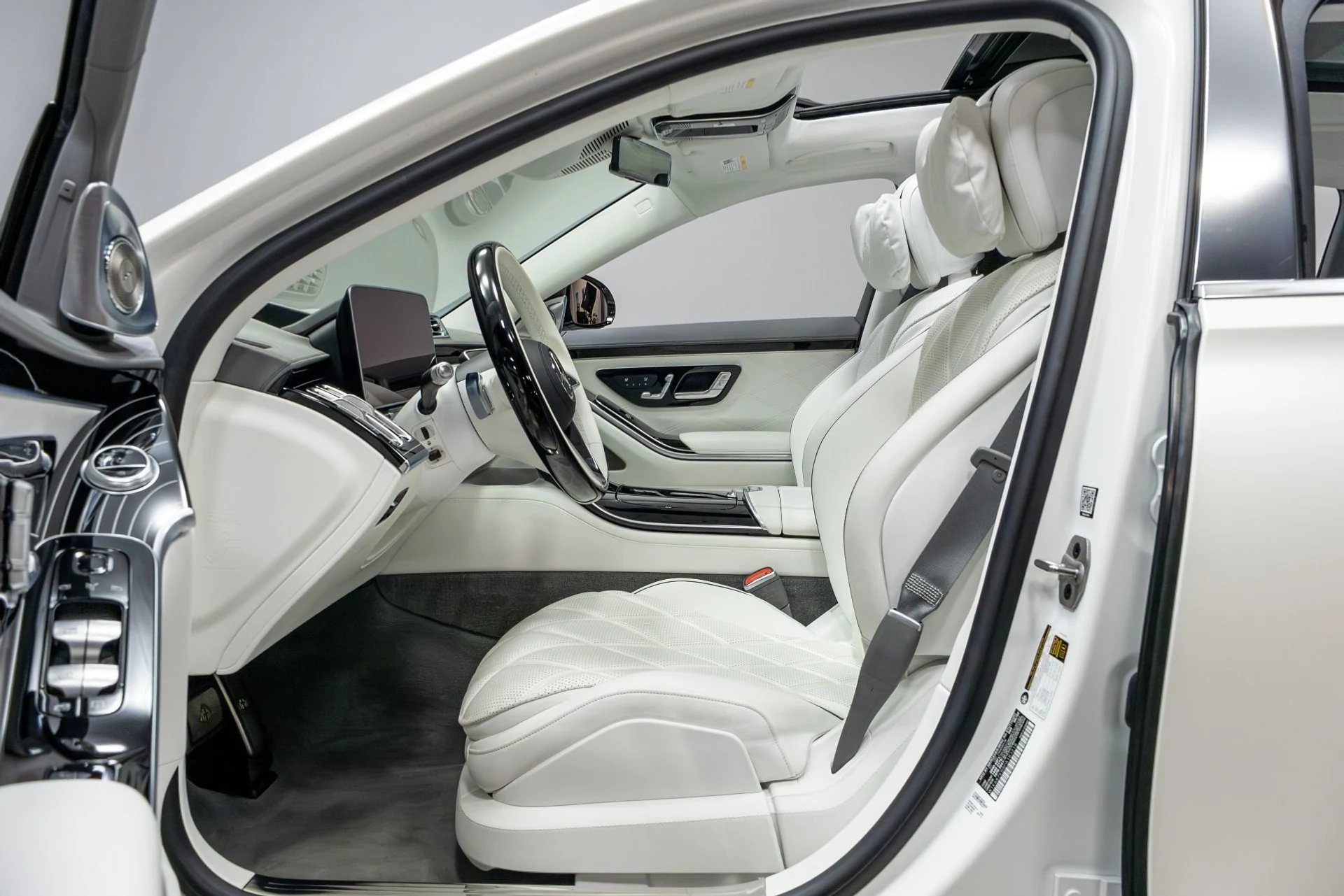 mph004_516238528_Used_2023_Mercedes_Benz_S_Class_Maybach_S_680_4_MATIC_1776091329_6698bb2eb1