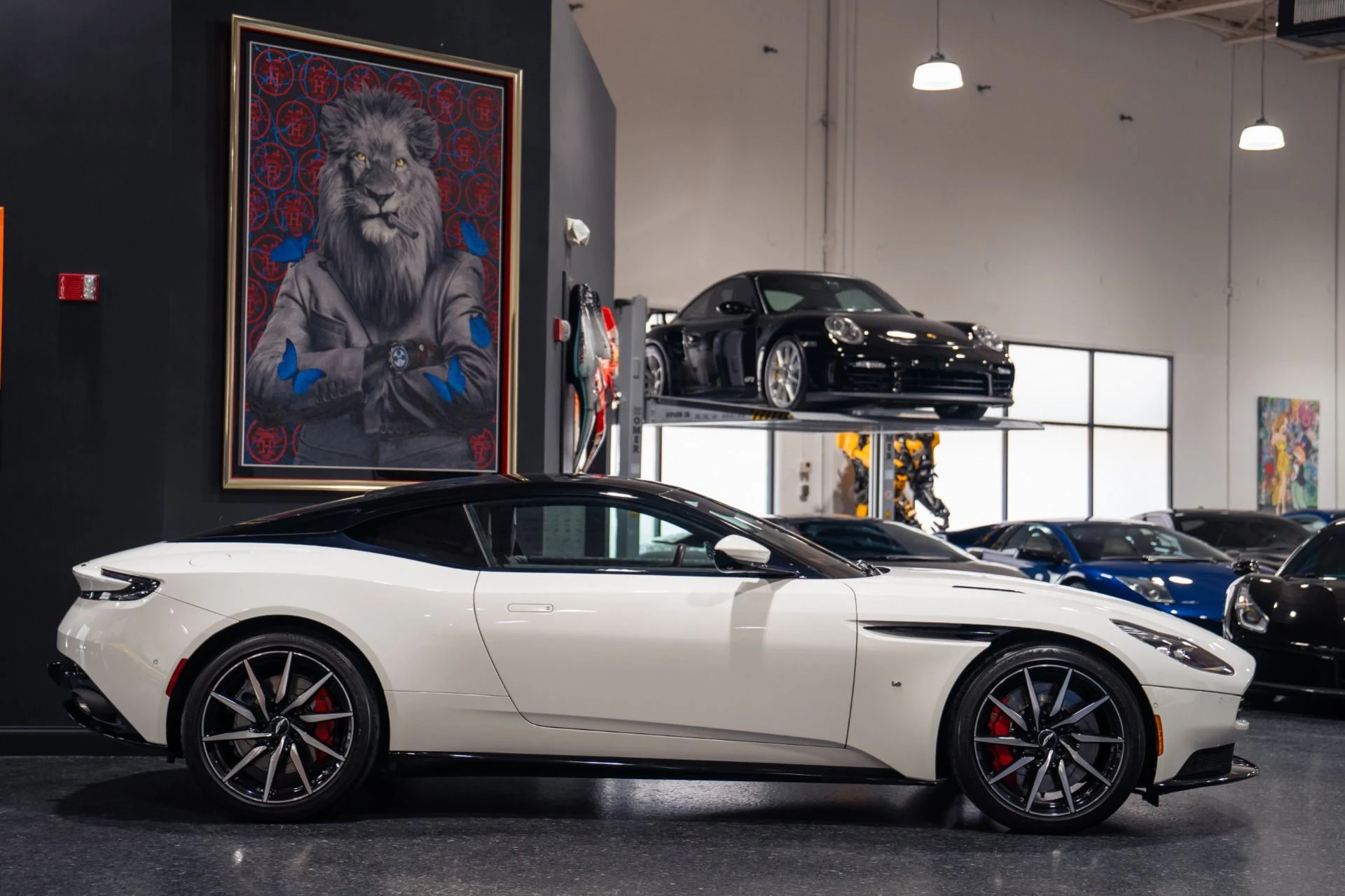 mph004_51649660_Used_2018_Aston_Martin_DB_11_V12_1788901645_ba3e545414