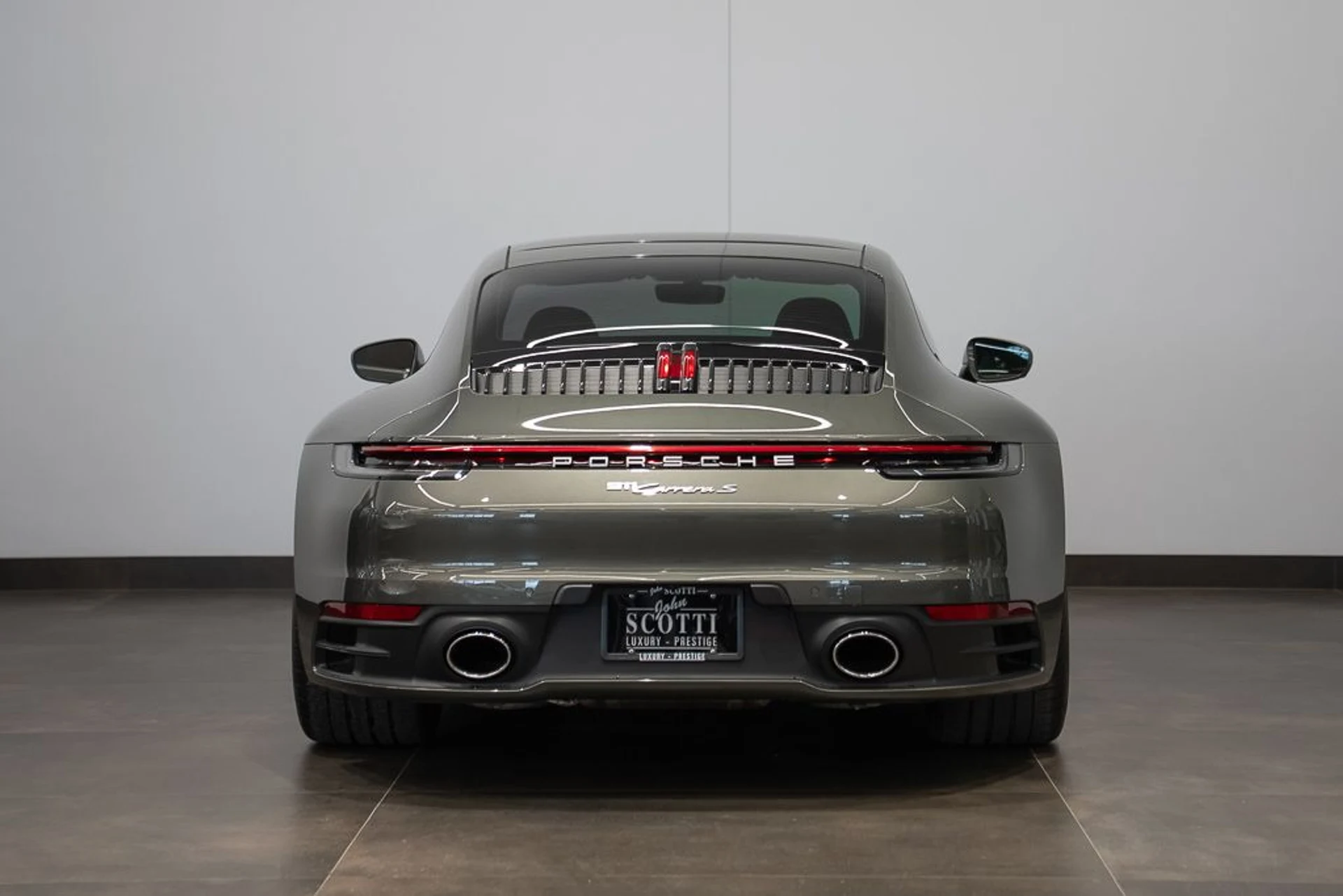 mph004_516601098_porsche_911_2020_jpg_v_1778691807_1253b6e129
