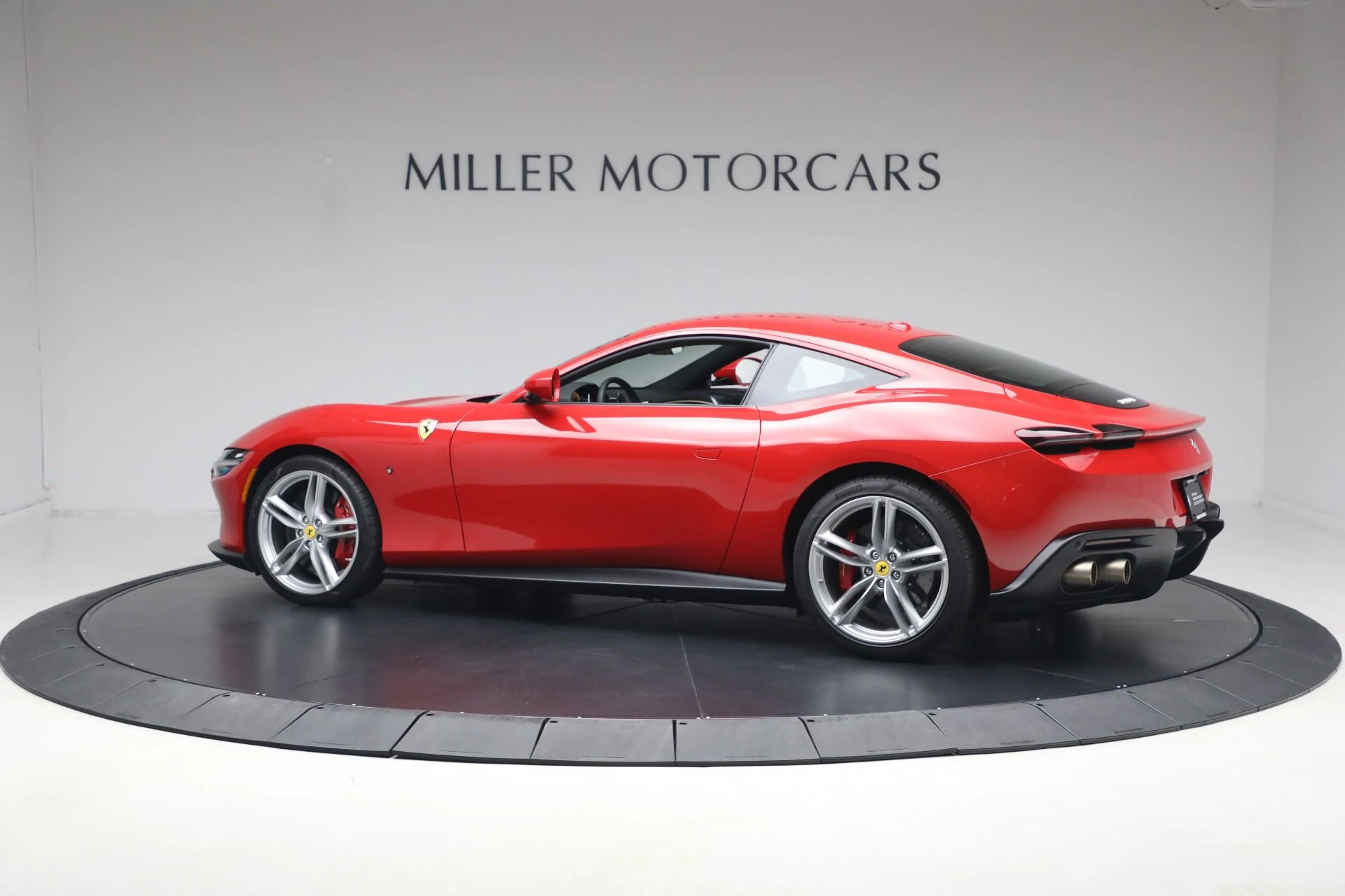 mph004_521678922_Used_2022_Ferrari_Roma_1780607986_9d449d5f35