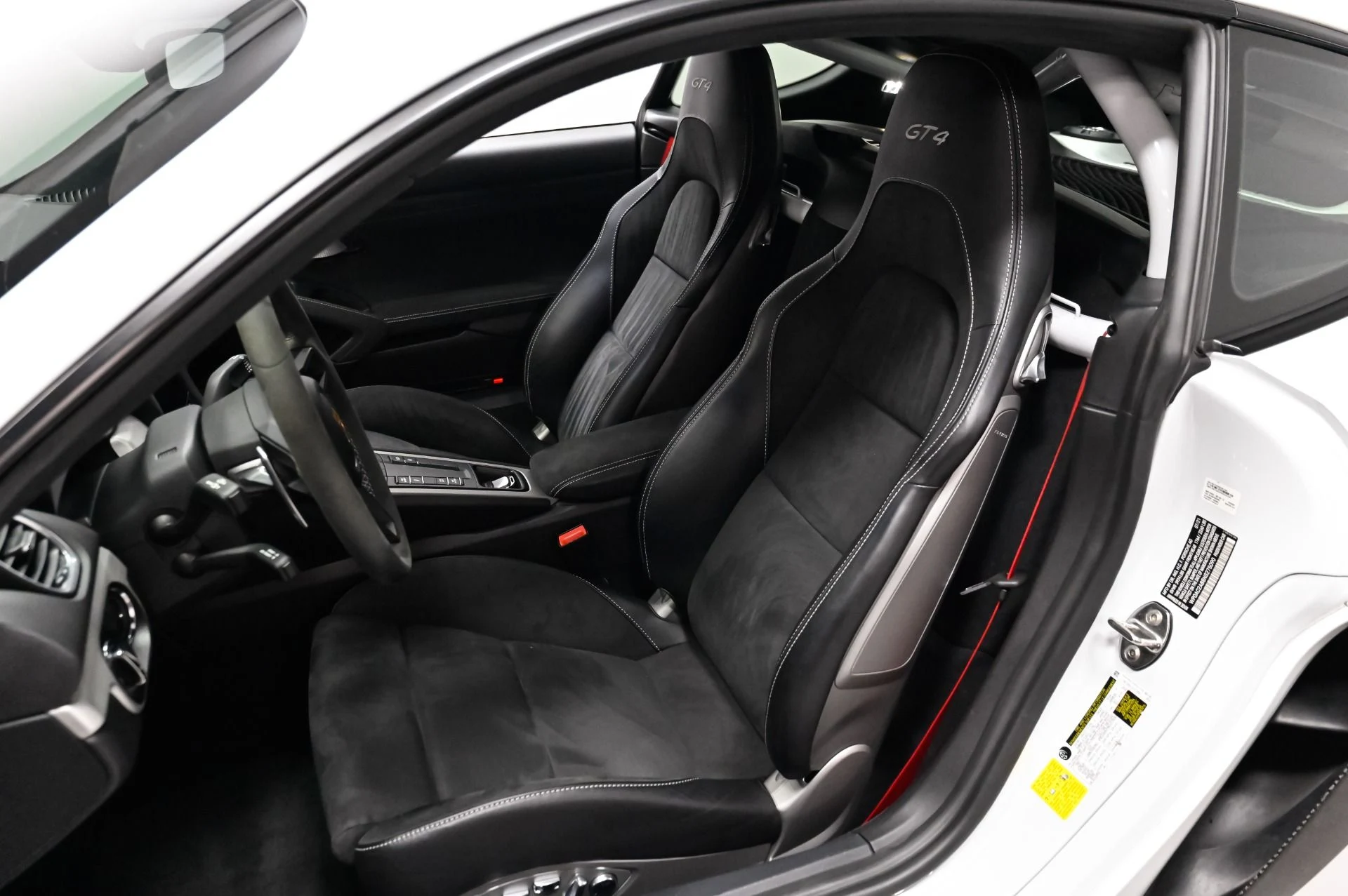 mph004_522059576_Used_2022_Porsche_718_Cayman_GT_4_1793042587_291f8b8aae