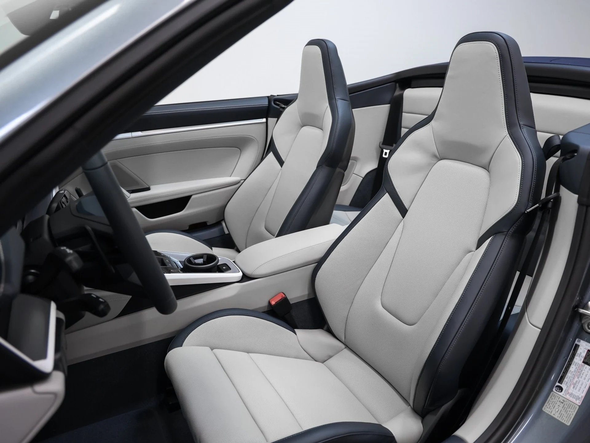 mph004_526873573_5_7f5e261379