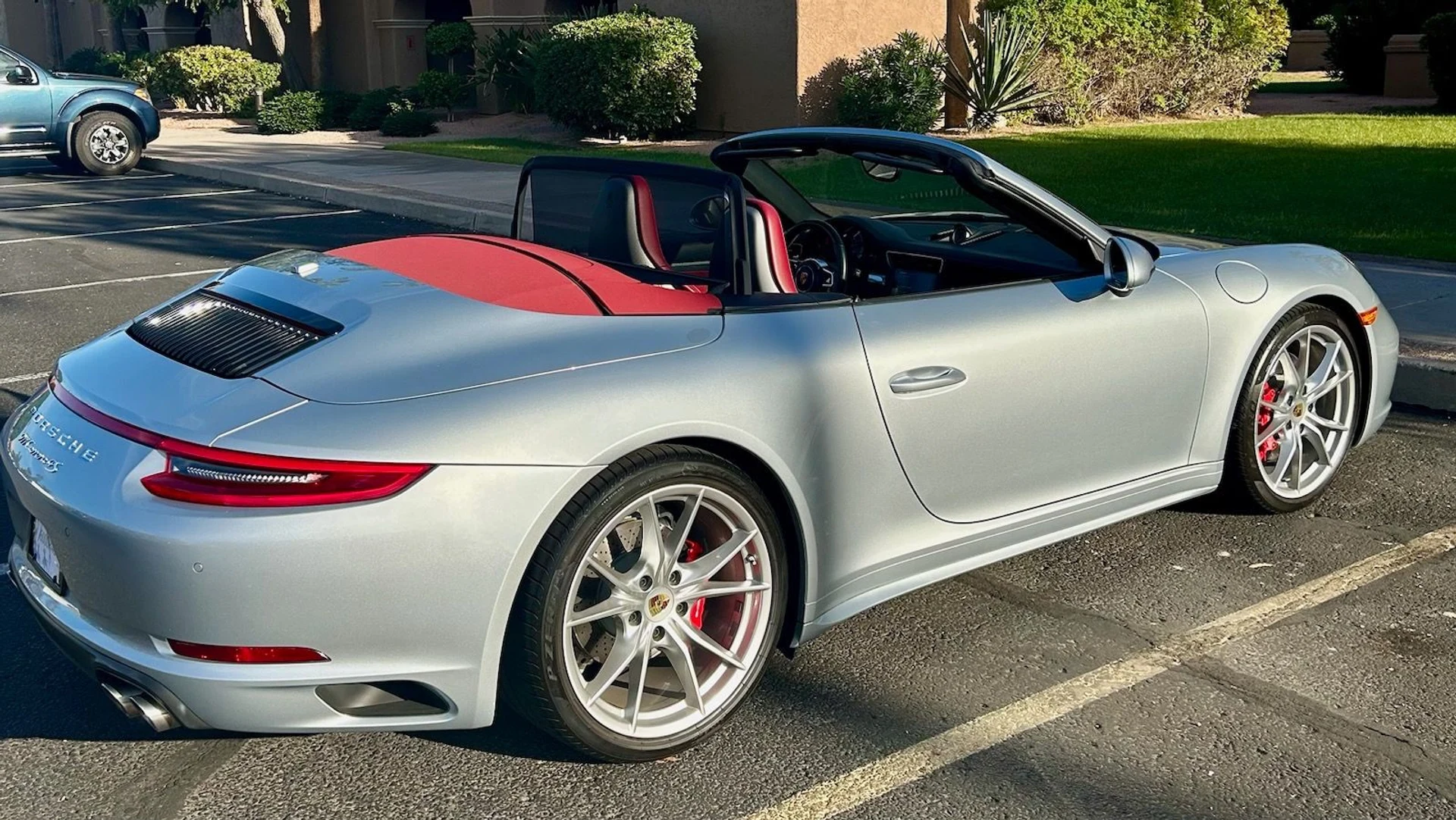 mph004_534387525_Used_2017_Porsche_911_Carrera_4s_Carrera_4_S_1757365356_5dd0d28167