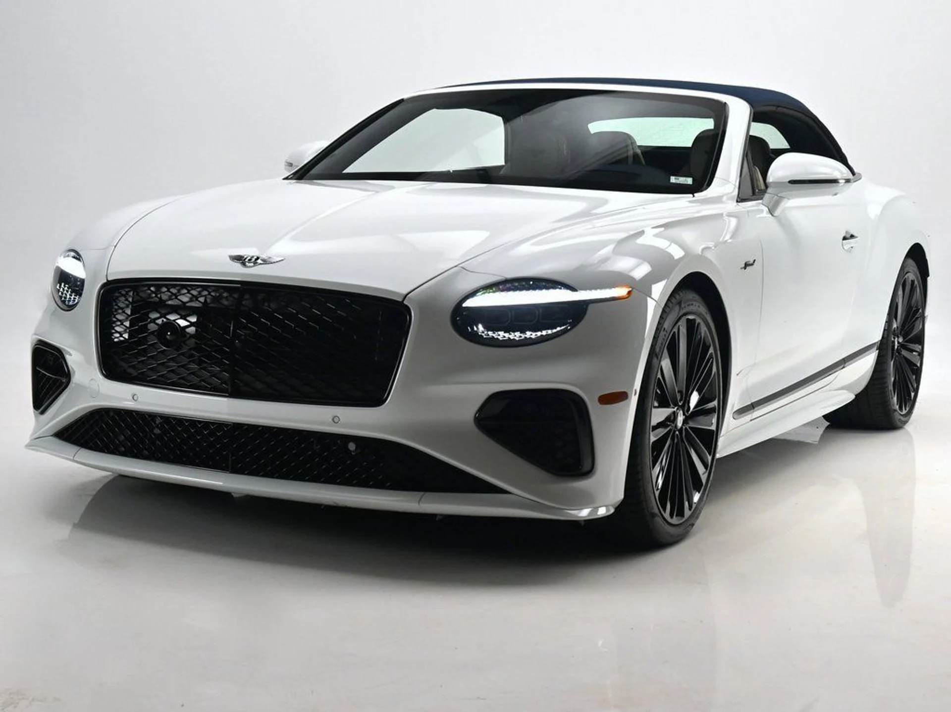 mph004_53618635_0199e6218ec4403b8e0ffad82d9a66b0_706cbfc079