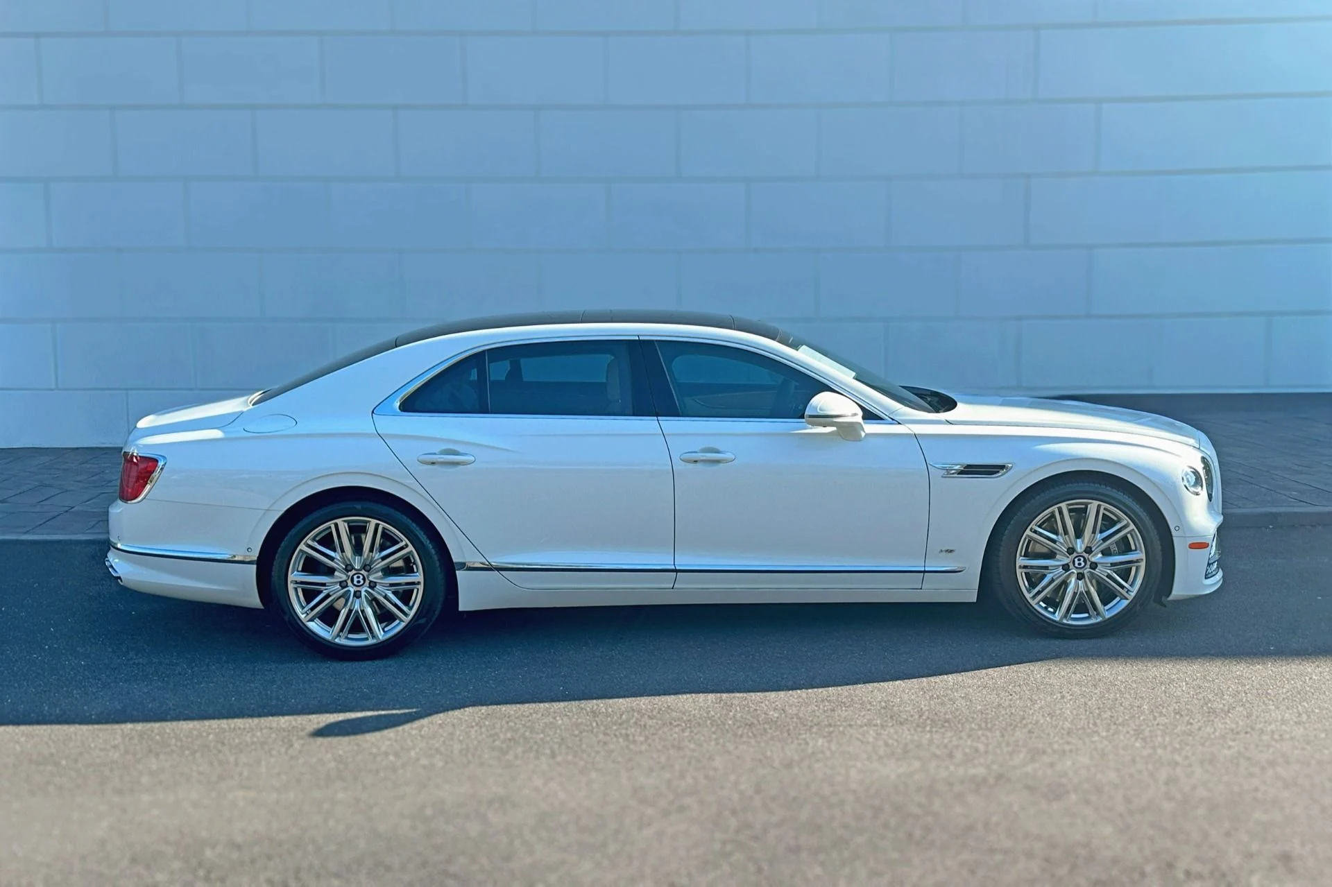 mph004_552318272_Used_2022_Bentley_Flying_Spur_V8_1759839159_44bdc27ad8