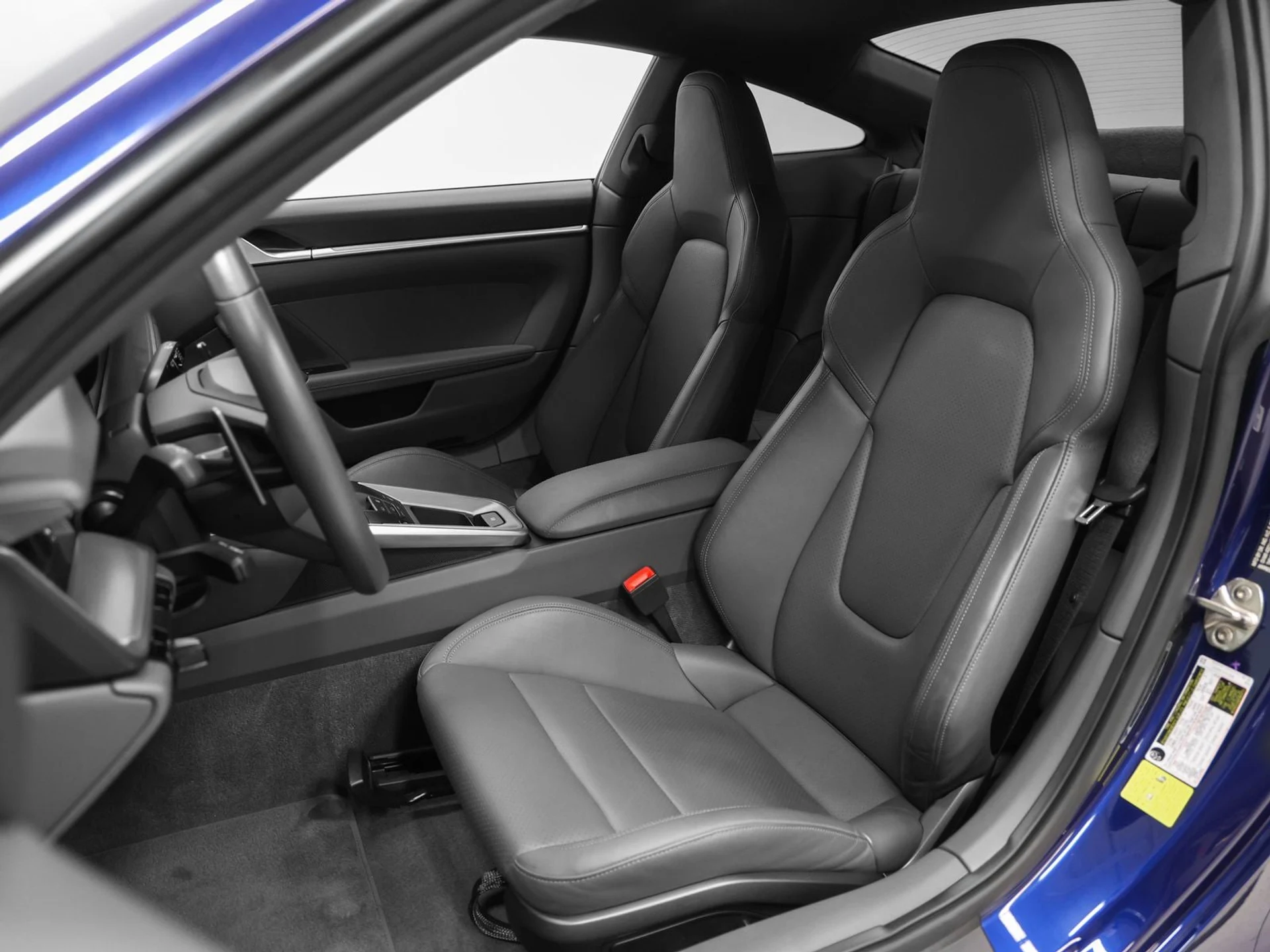 mph004_55466933_5_7e190ff4c9