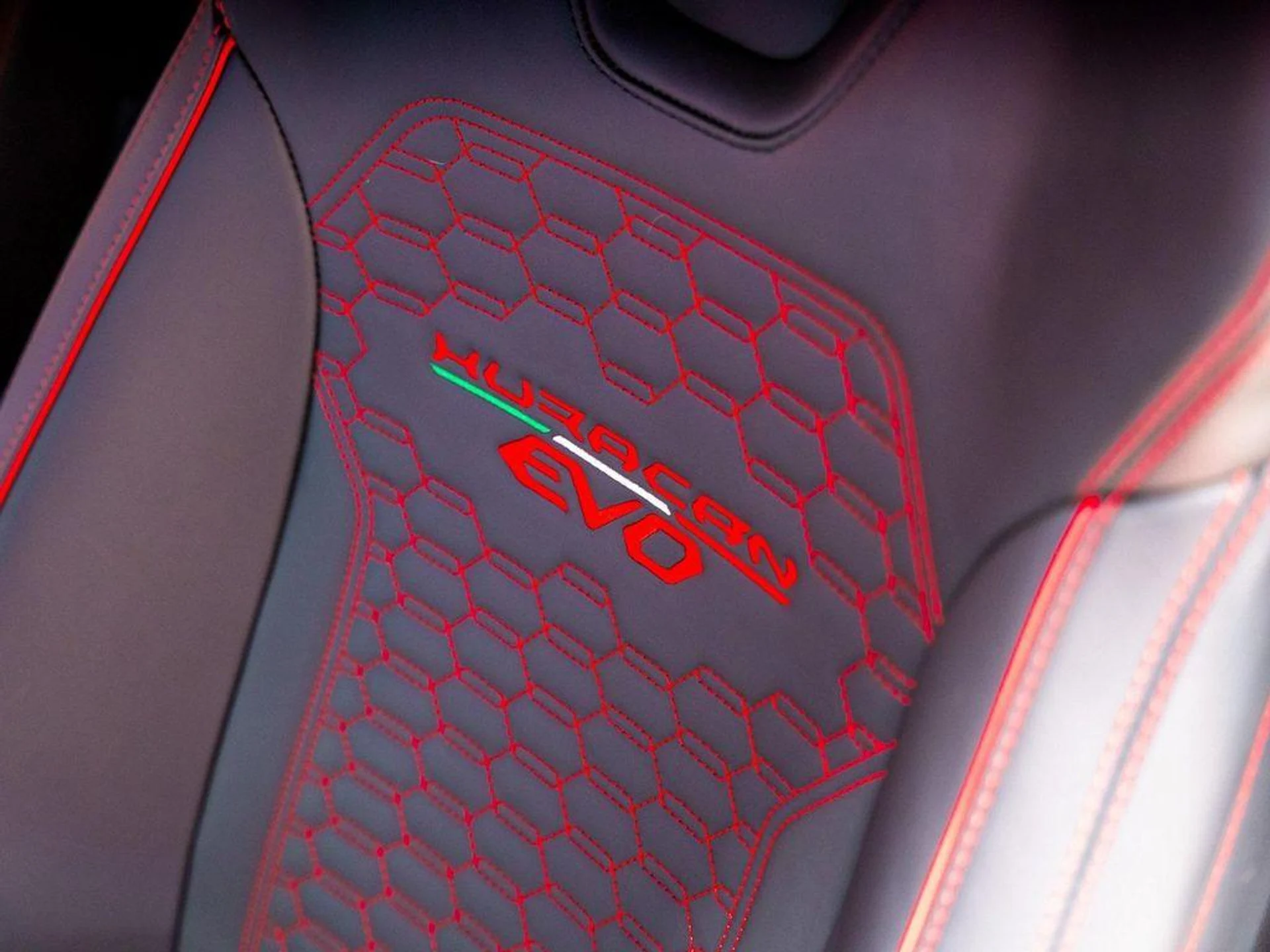 mph004_556858483_2_Ghfzd_Id3at_0_RVX_Ay_BT_Rr6j_A_Lg_80aca23703