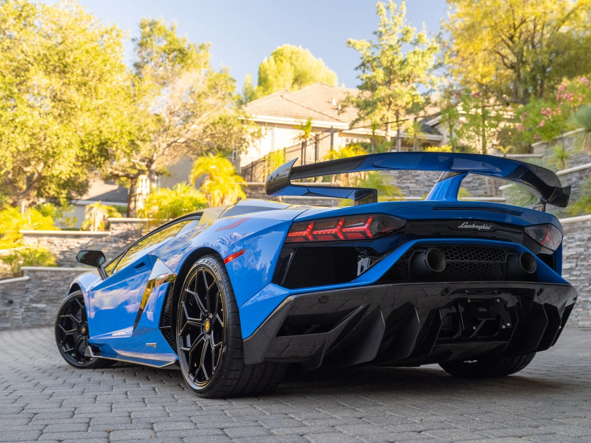 mph004_556878094_Used_2020_Lamborghini_Aventador_LP_770_4_SVJ_1785437670_348e014b02