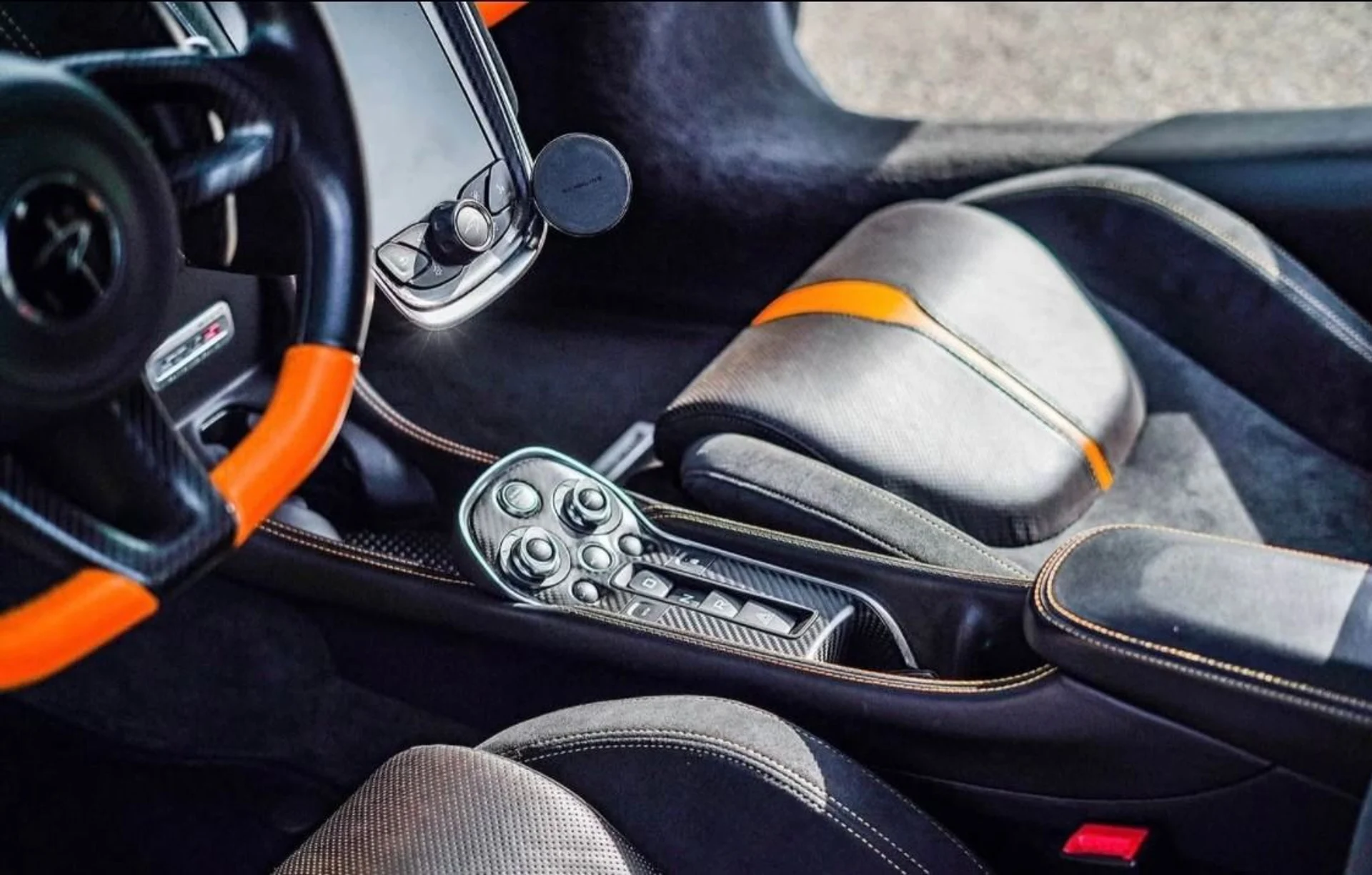 mph004_558359216_Used_2017_Mc_Laren_570_S_1756226911_c12d9bb436
