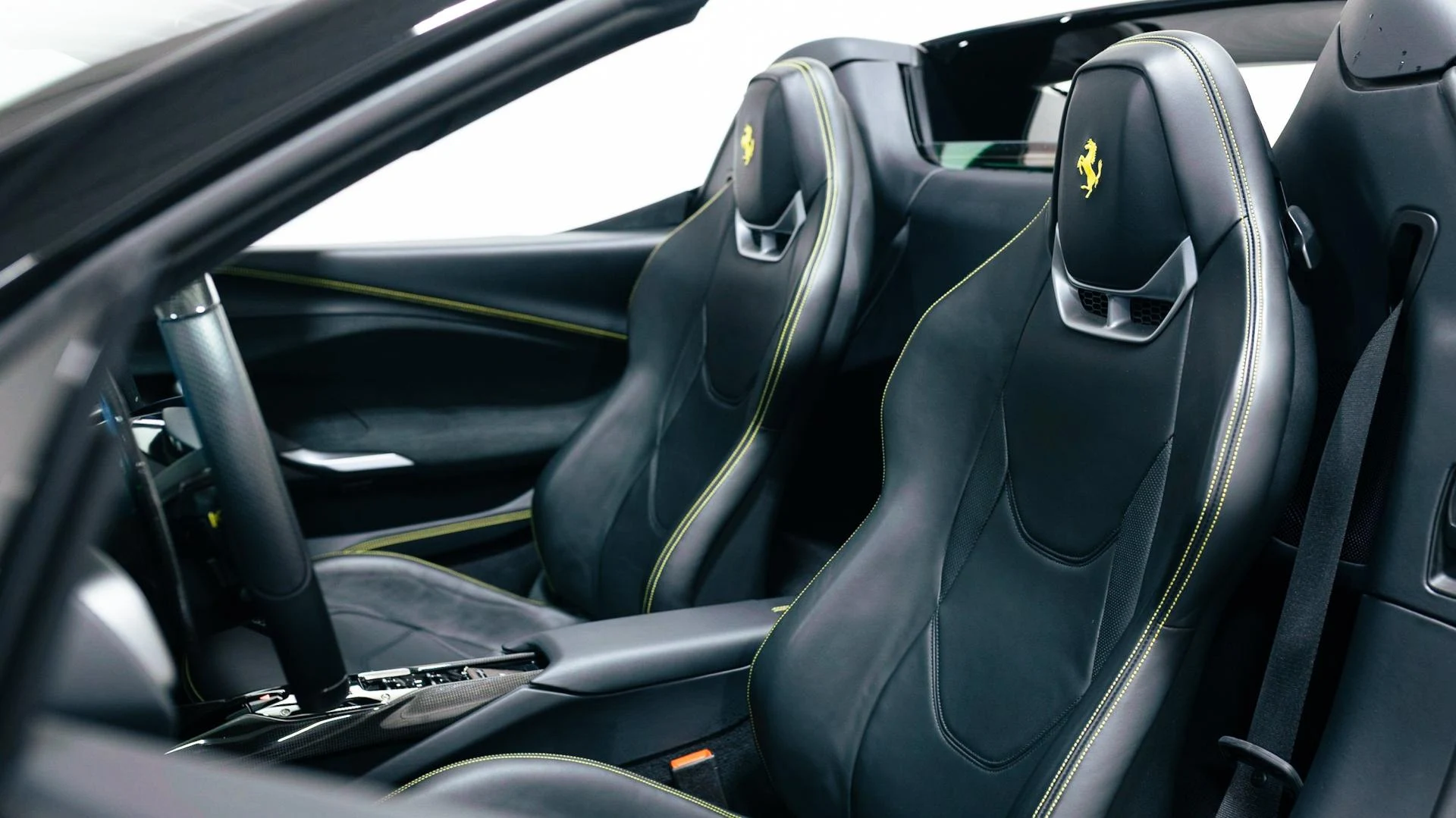 mph004_558801122_Used_2025_Ferrari_296_GTS_1793275261_d8ecc030bb
