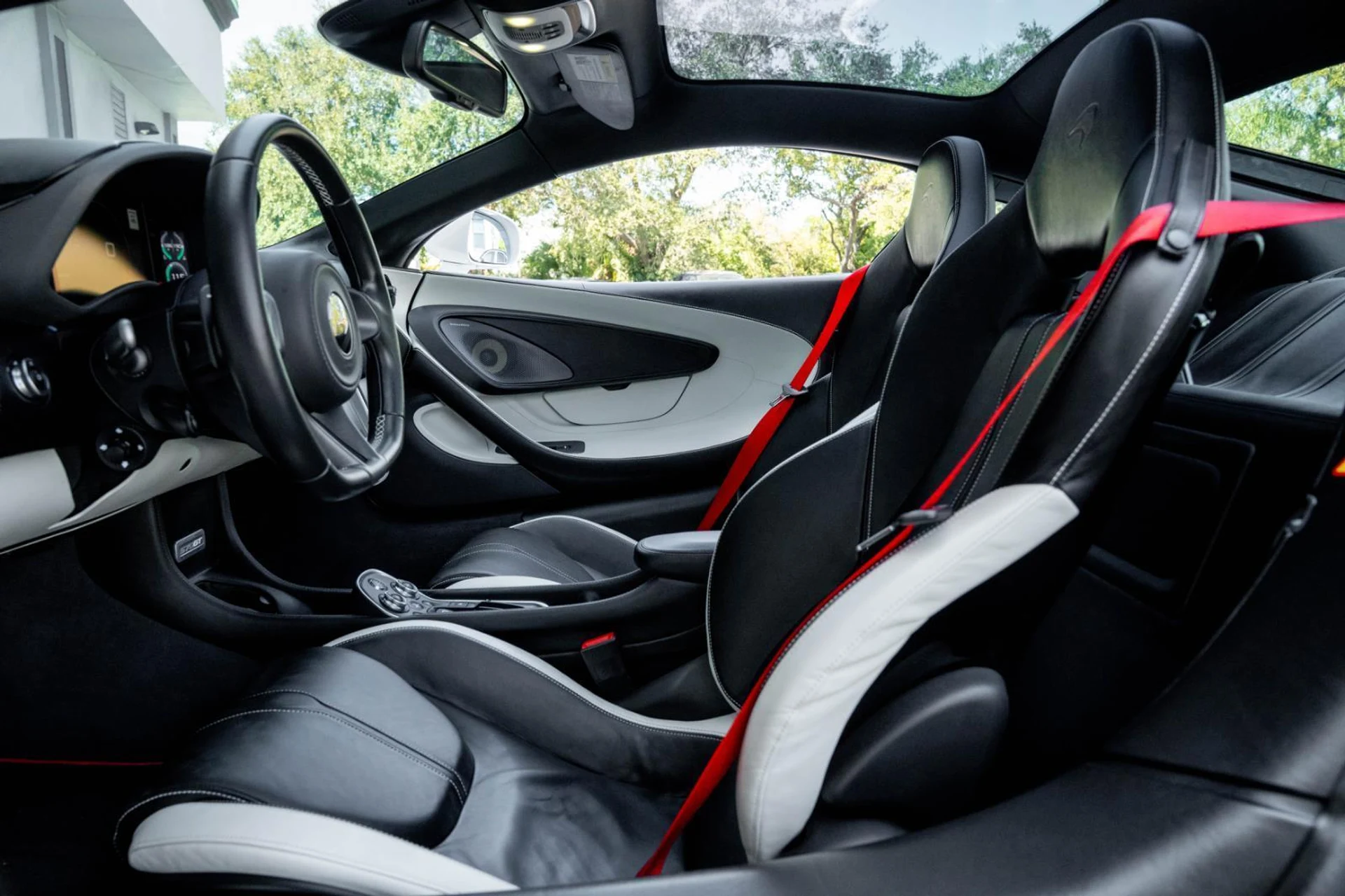 mph004_562337736_Used_2017_Mc_Laren_570_GT_1770201399_0c3a82ffb4