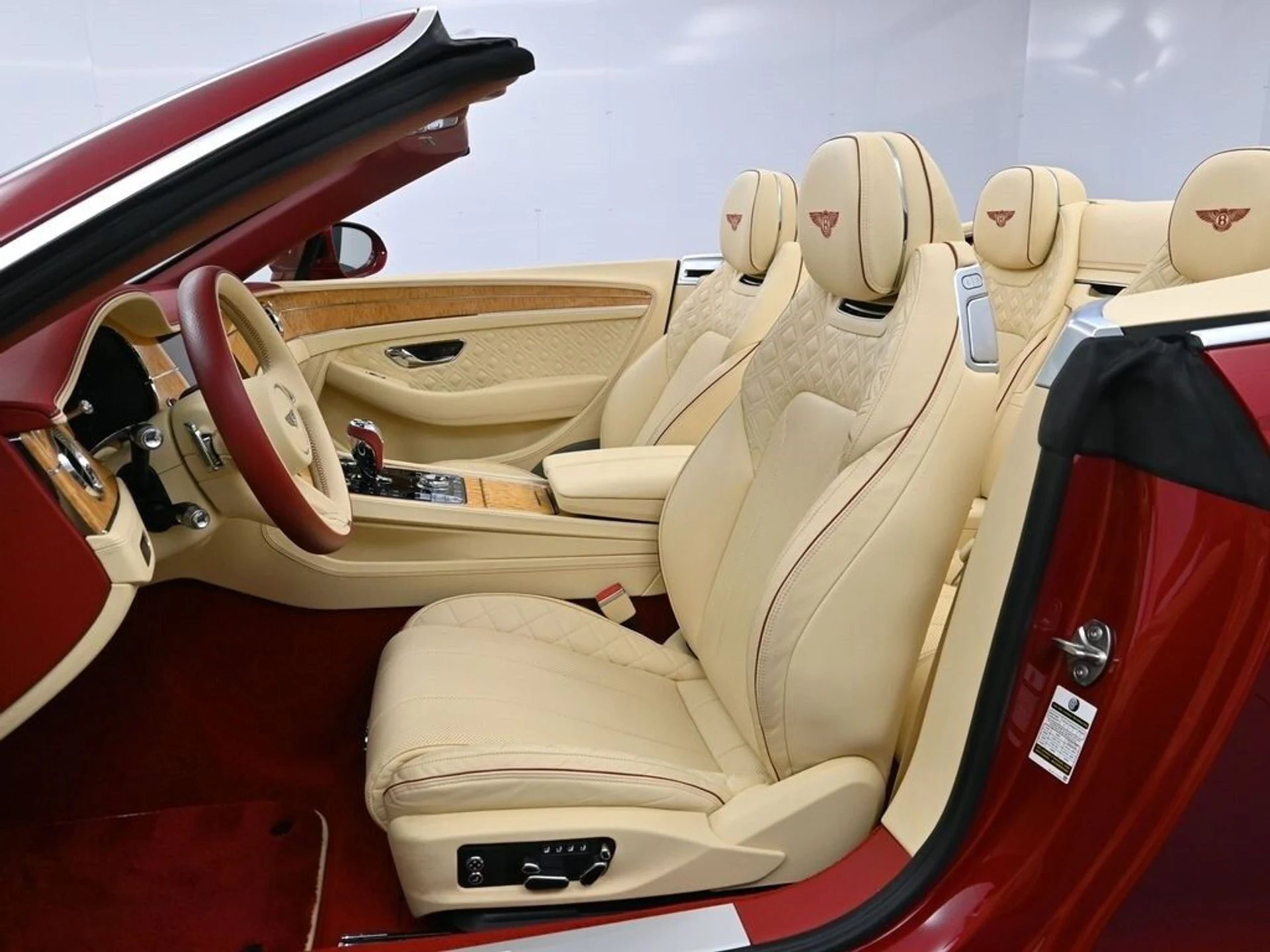 mph004_569745630_d124735585af77bd224d77329ff08ff0x_989eb58c0d