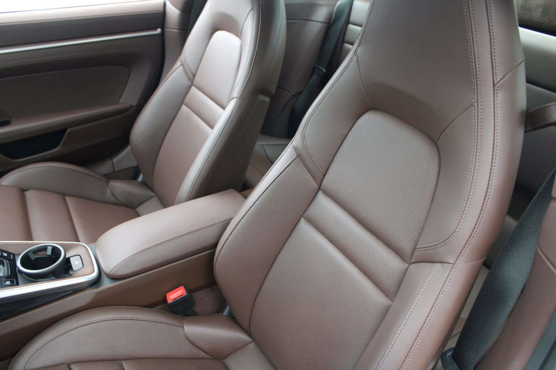 mph004_571779662_570af1d845b10e9a8aa04156651b2f7cx_ec0c5c09ce