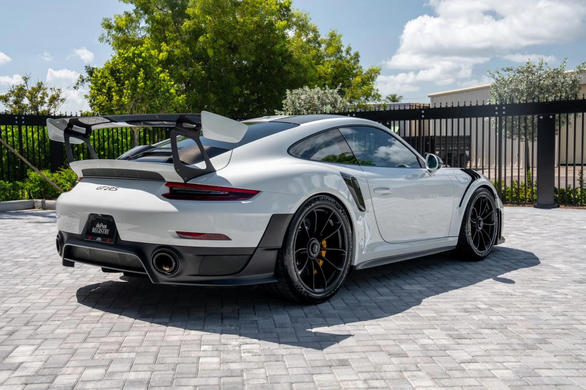 mph004_571908552_Used_2018_Porsche_911_GT_2_RS_1782839837_8cf0a06f80