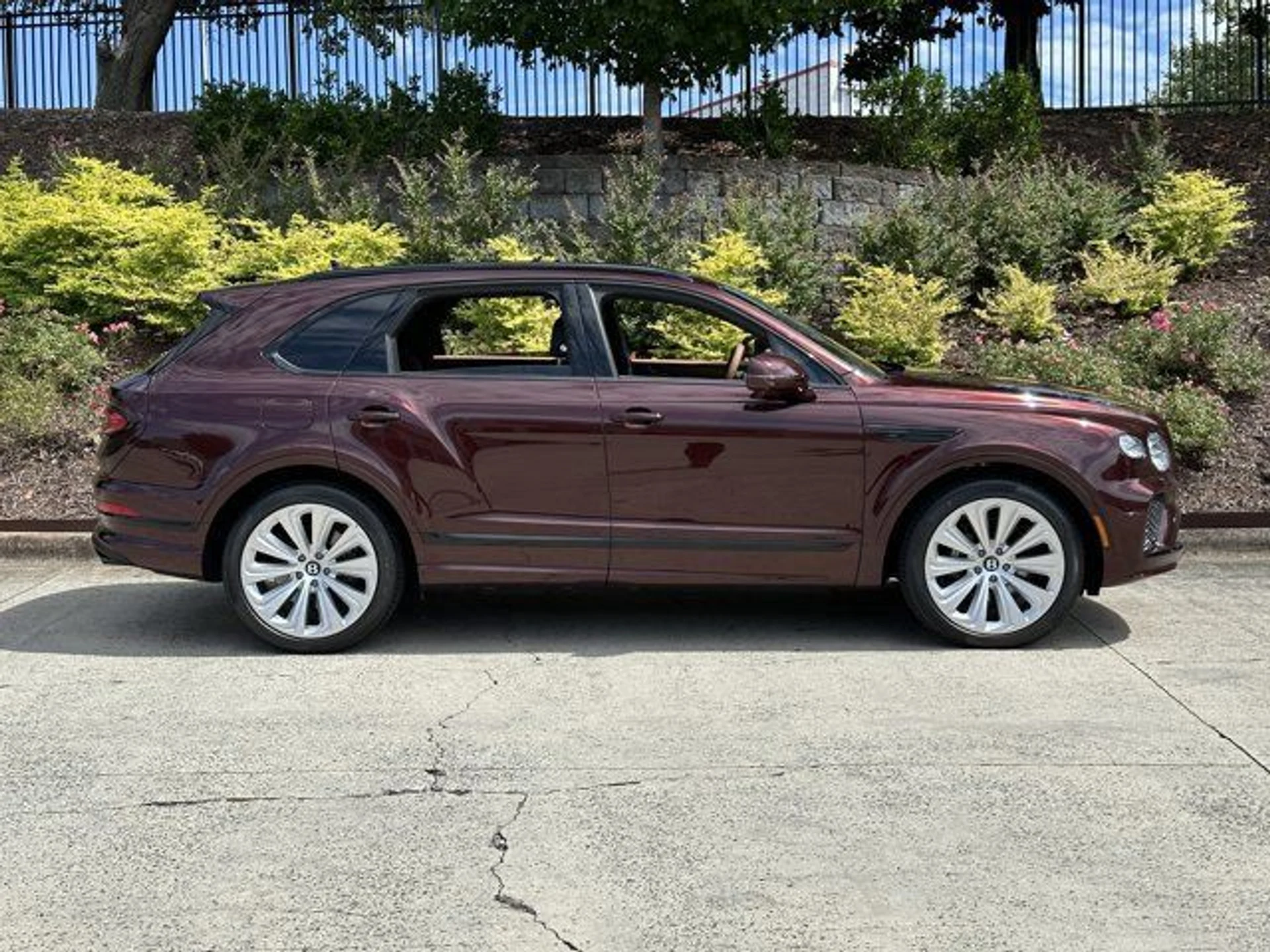 mph004_572366324_ac8d62246753410ba38fd0c3e75e115d_947078e6a6