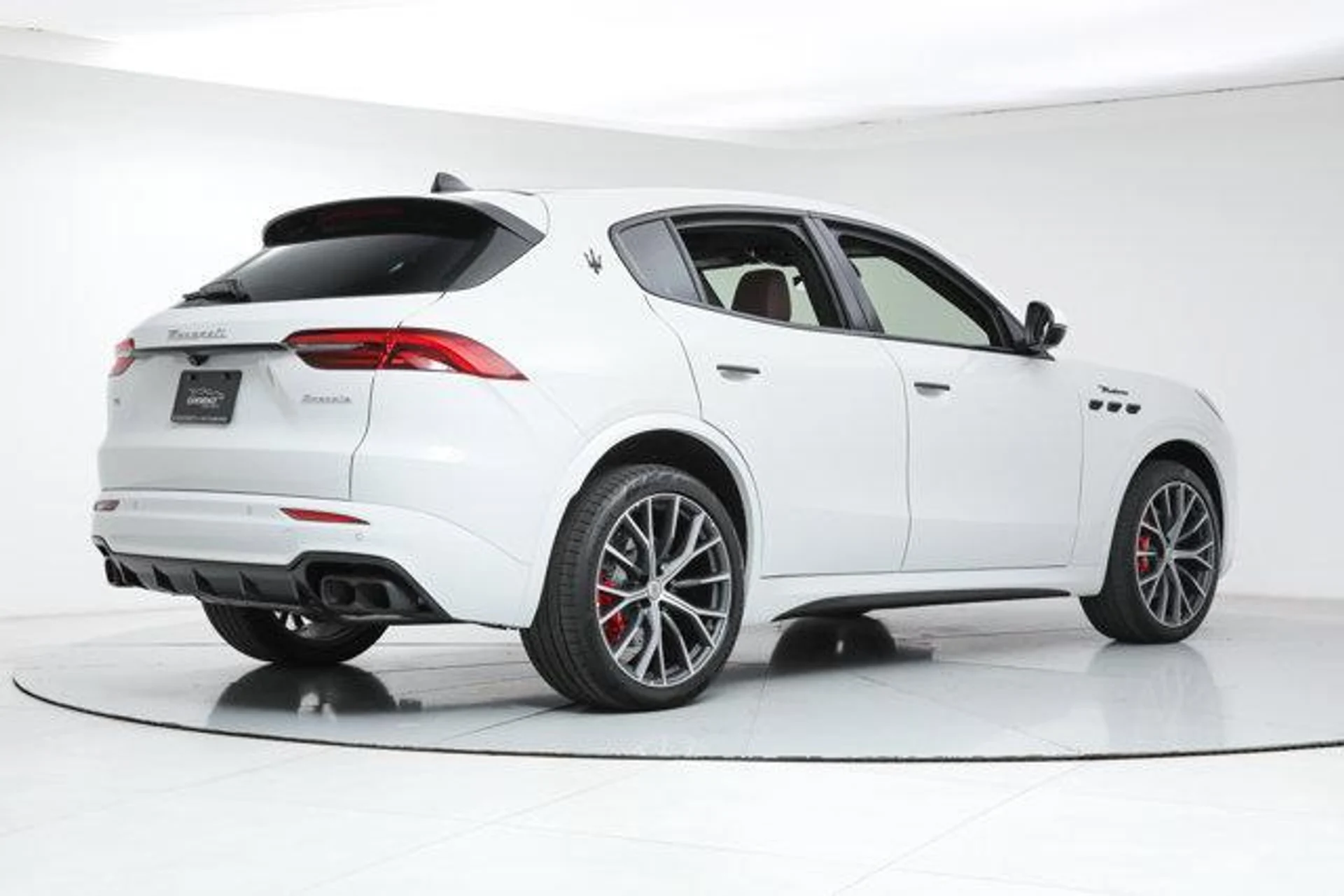 mph004_591178316_r3km_Meh_De_ALXM_5_GZ_Ab7_Ve_C_Sd_LH_0_bc7eb21527