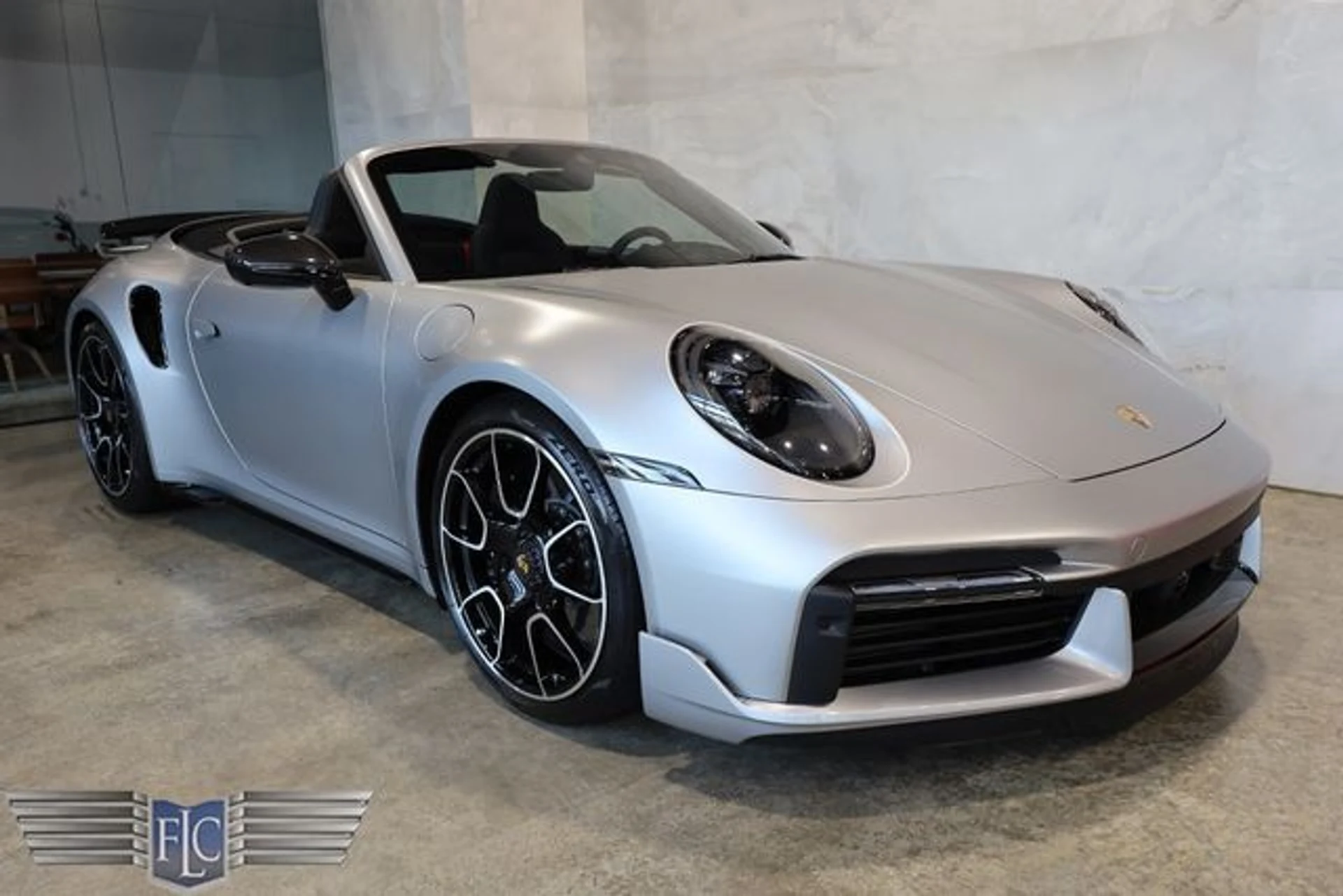 mph004_596879814_used_2025_porsche_911_turboscabriolet_9689_23063481_9_640_e78684c859