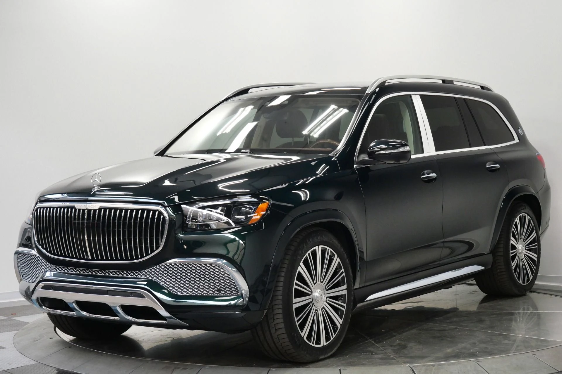 mph004_597453332_Used_2022_Mercedes_Benz_Maybach_GLS_600_4_MATIC_Beautiful_Colors_Four_Seat_Configuration_Walnut_Trim_1776795080_aee7632396