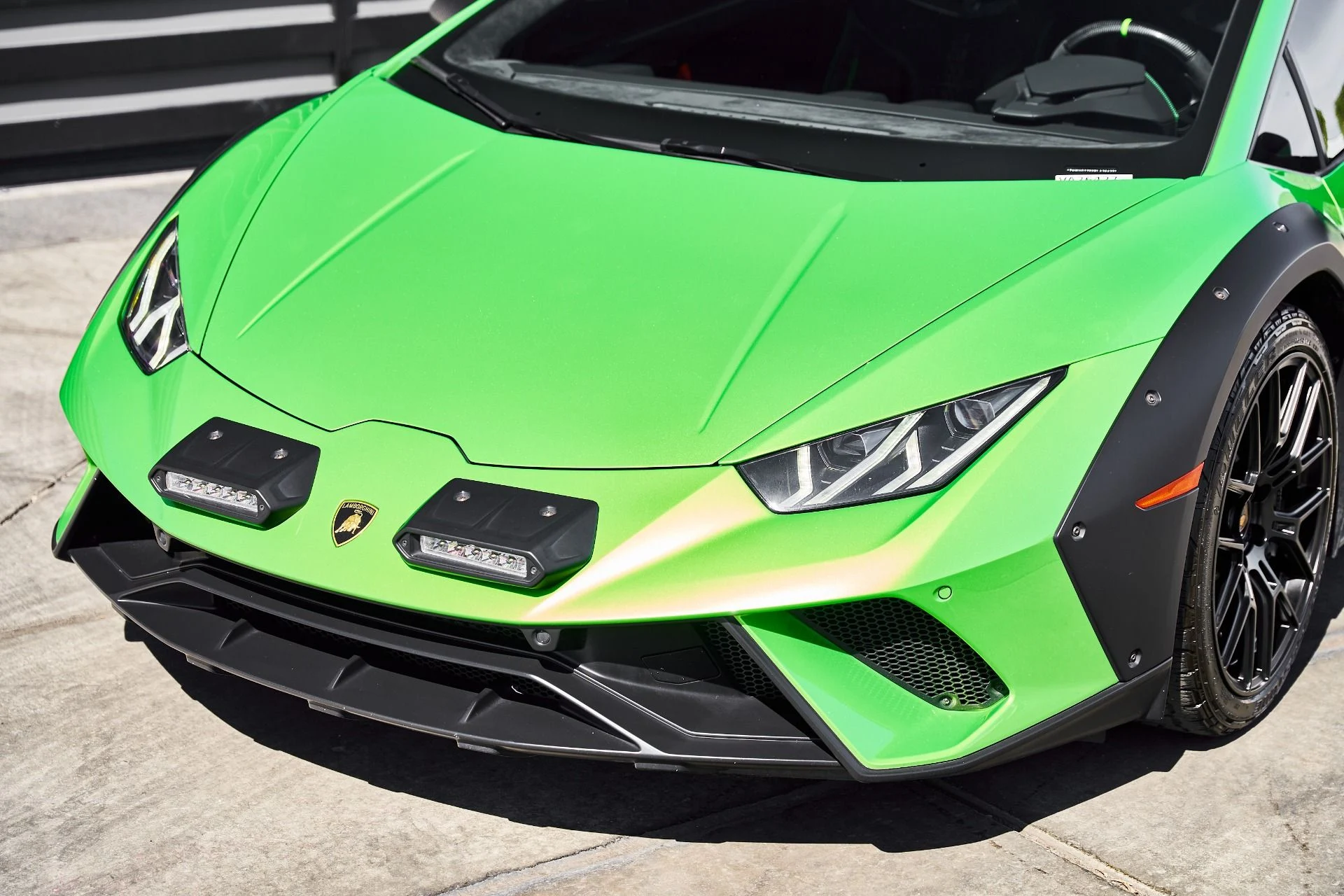 mph004_598346514_Used_2024_Lamborghini_Huracan_Sterrato_Base_1774300039_fc42ffbda8